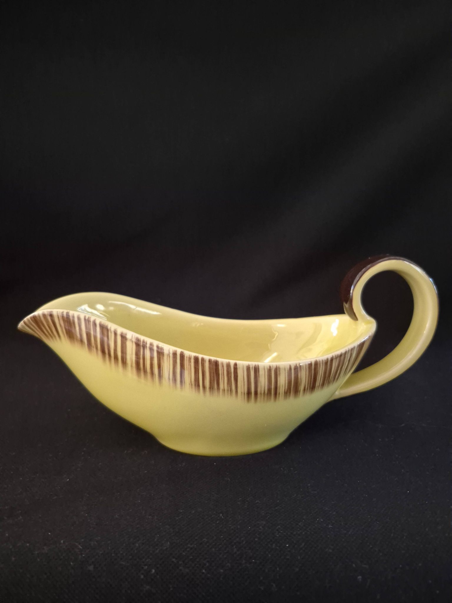 Saucière en faïence de Saint Clément Jaune et marron A083