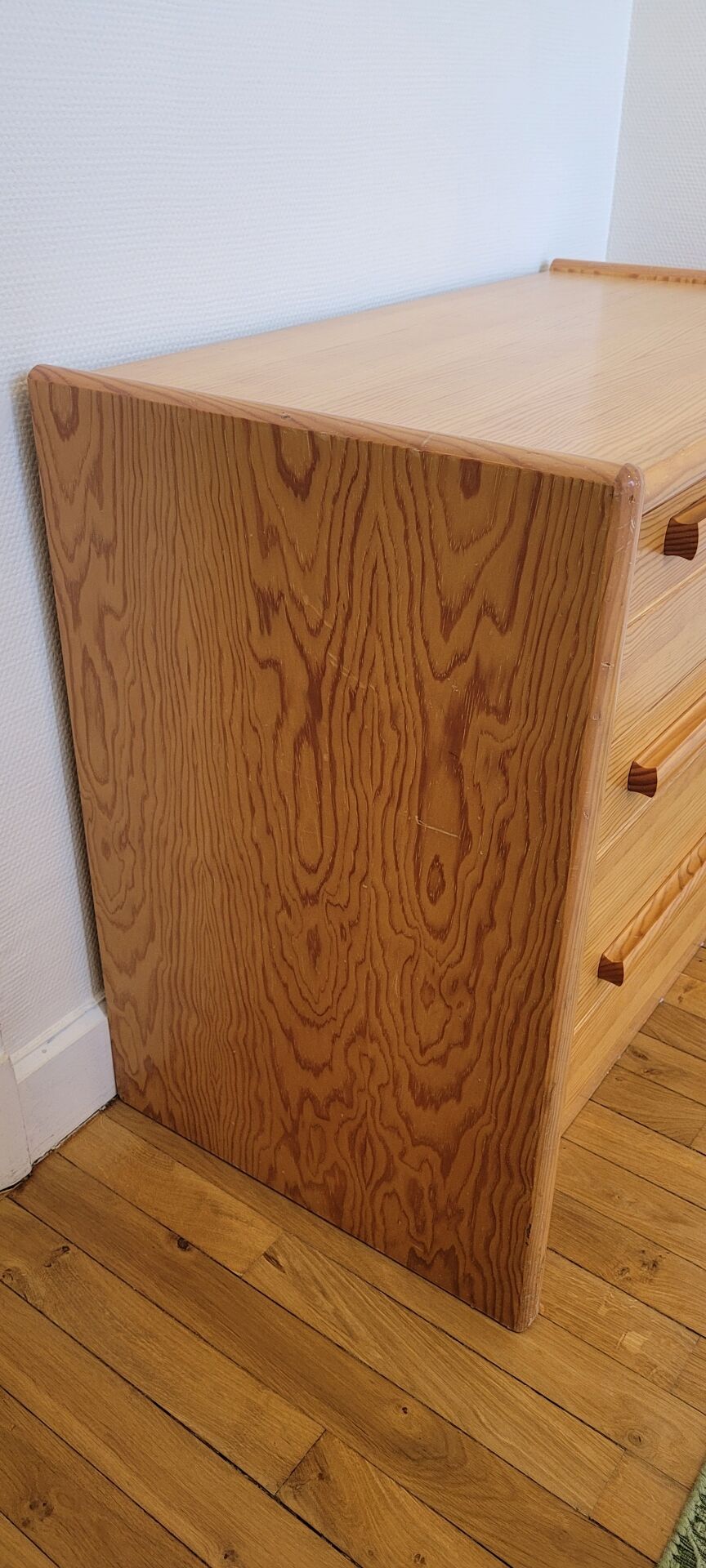 Pine chest of drawers Gautier