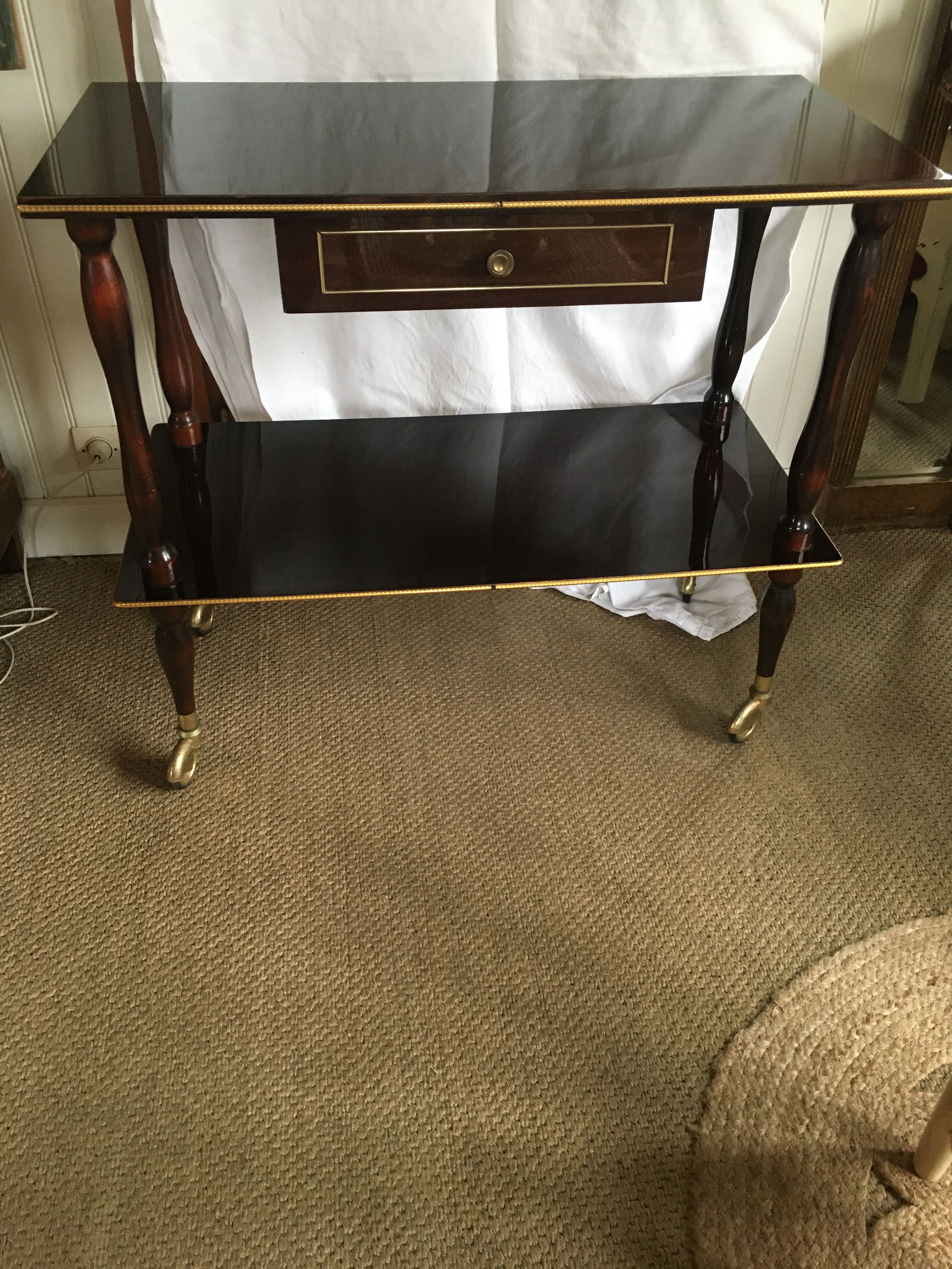 Vintage roller table