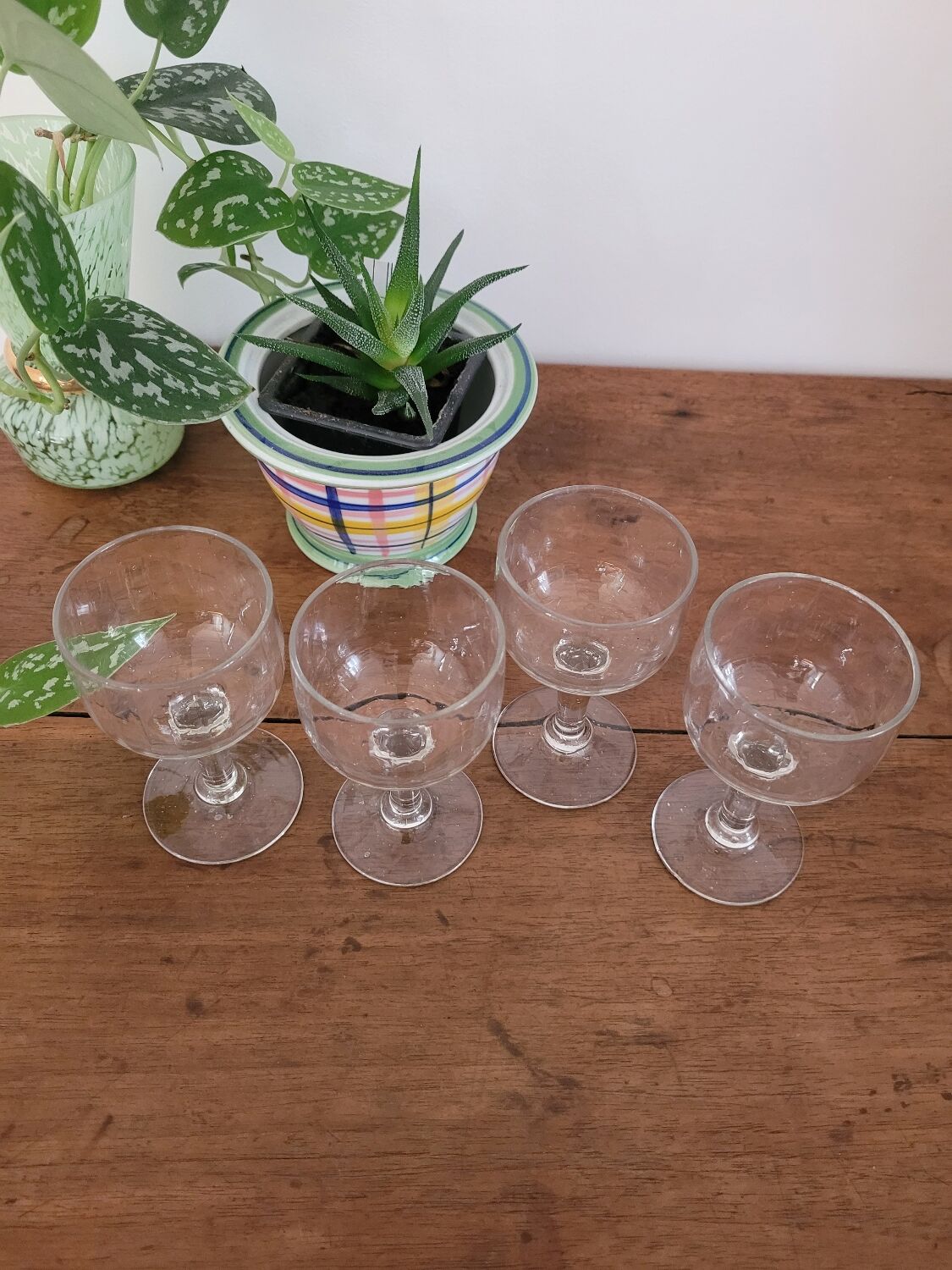 Set of 4 small stemmed glasses