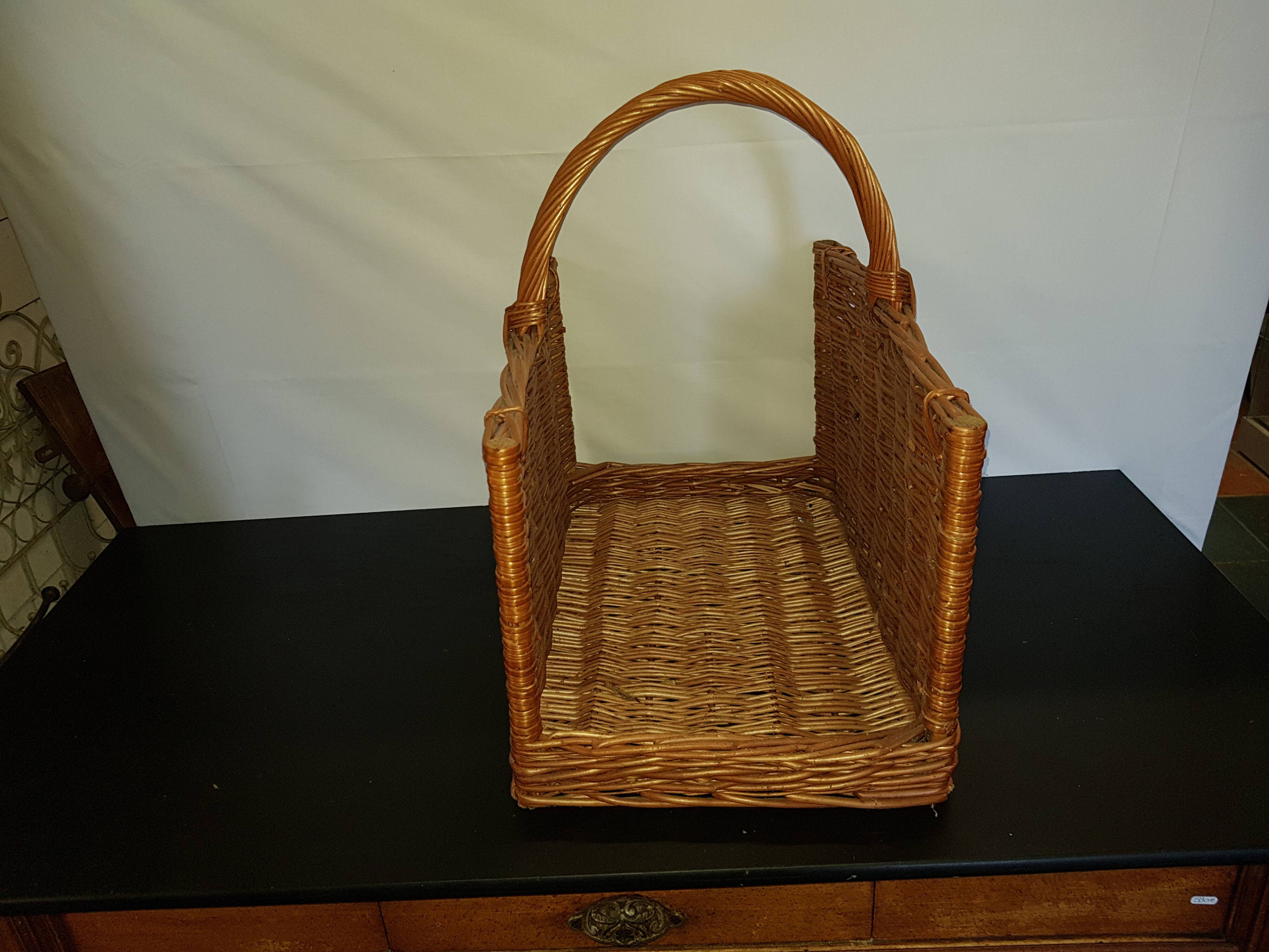Wicker basket for log holder