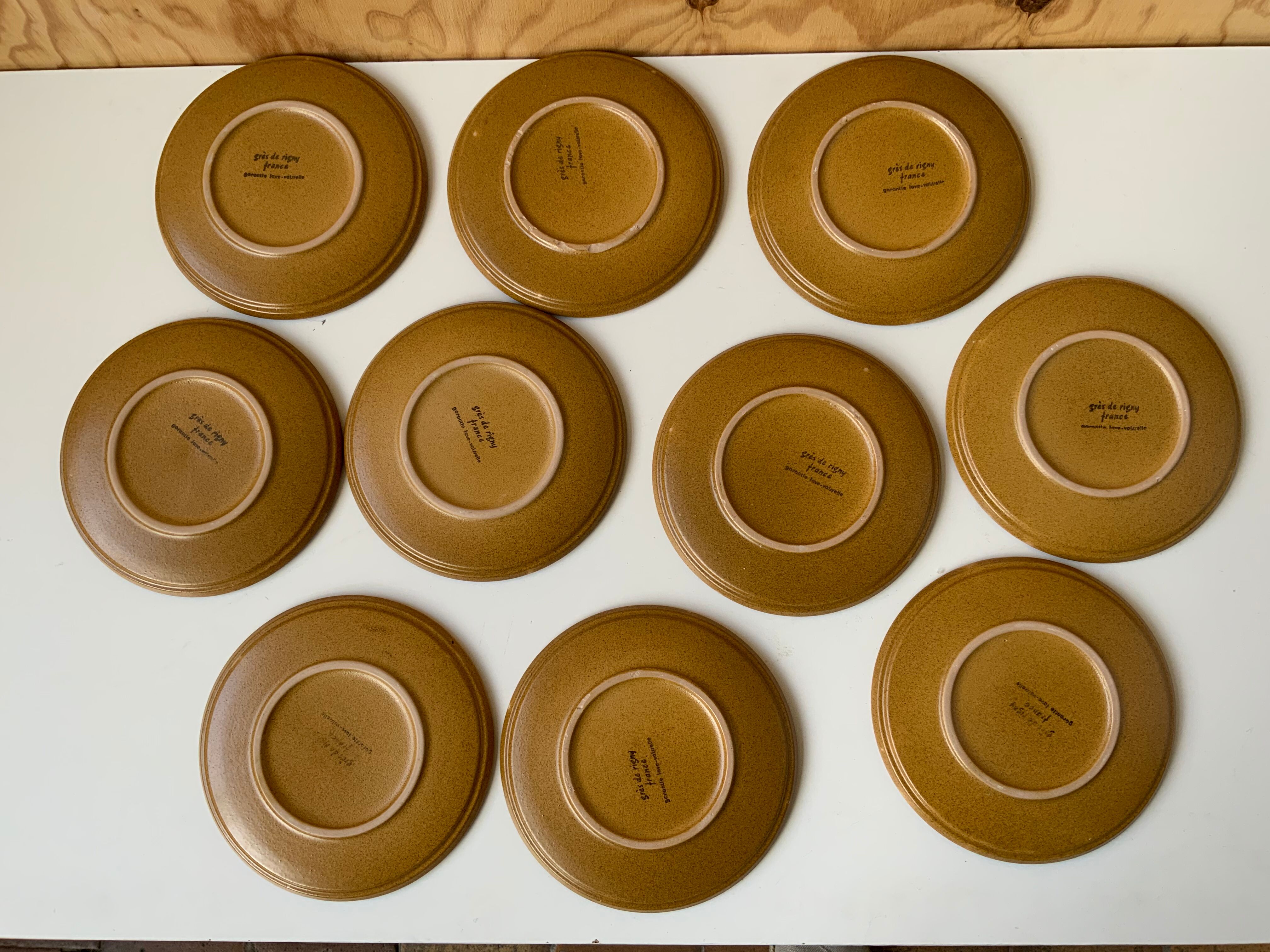 Stoneware plates
