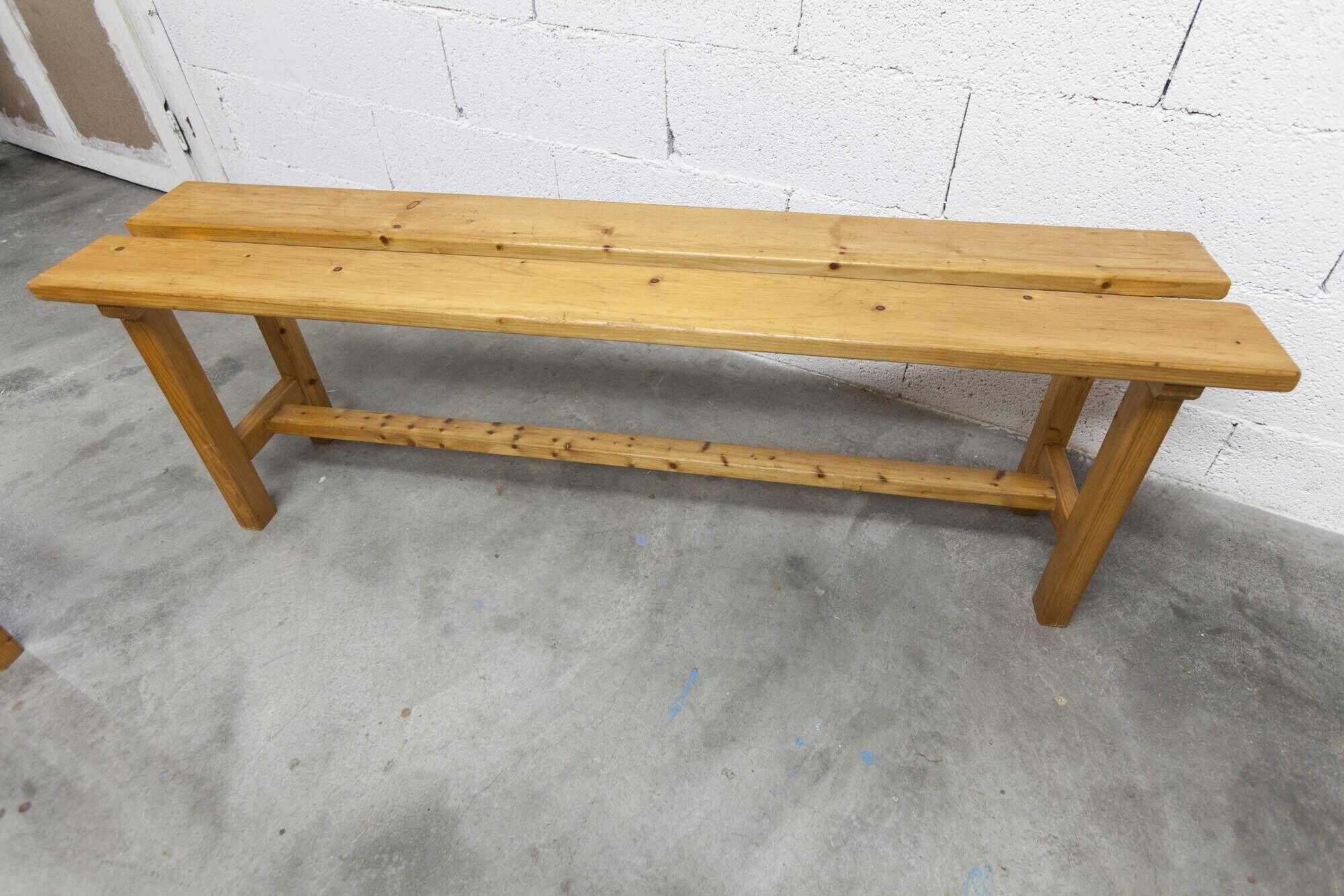 Set of 2 benches and 2 stools in pine, 1970s mountain style.