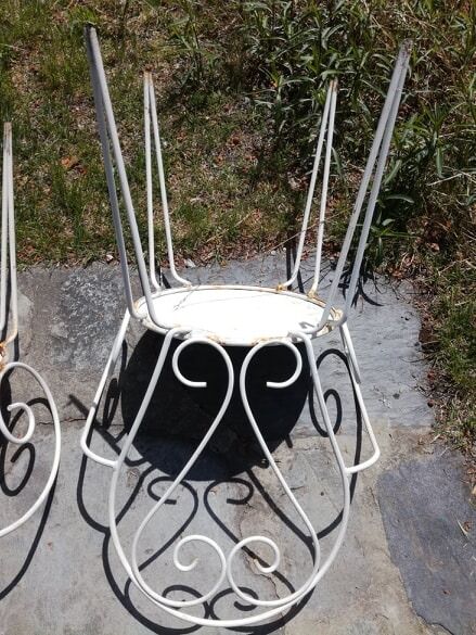 Paire de fauteuils en métal