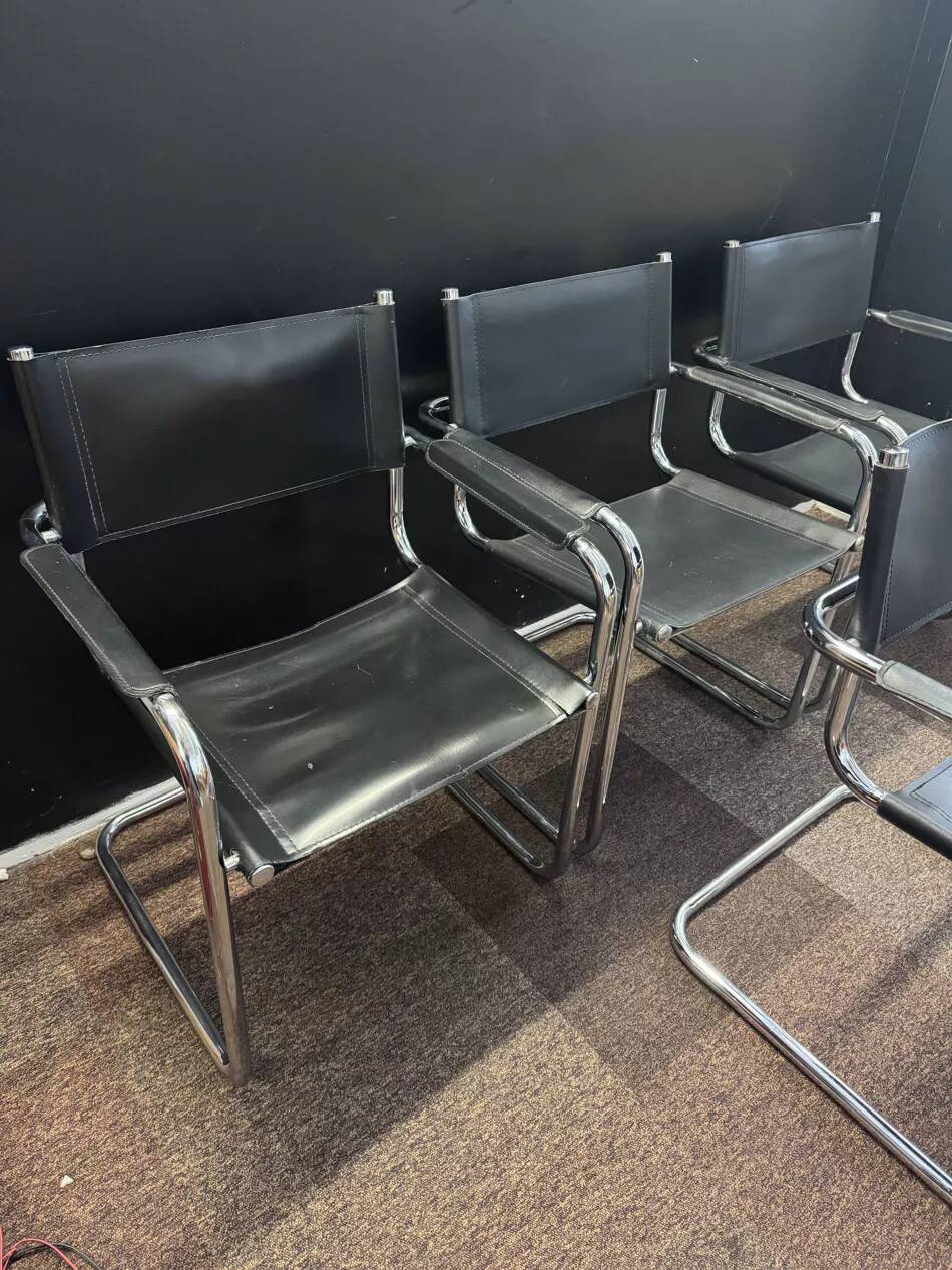 Set of 4 Armchairs in the style of Marcel Breuer – sled base