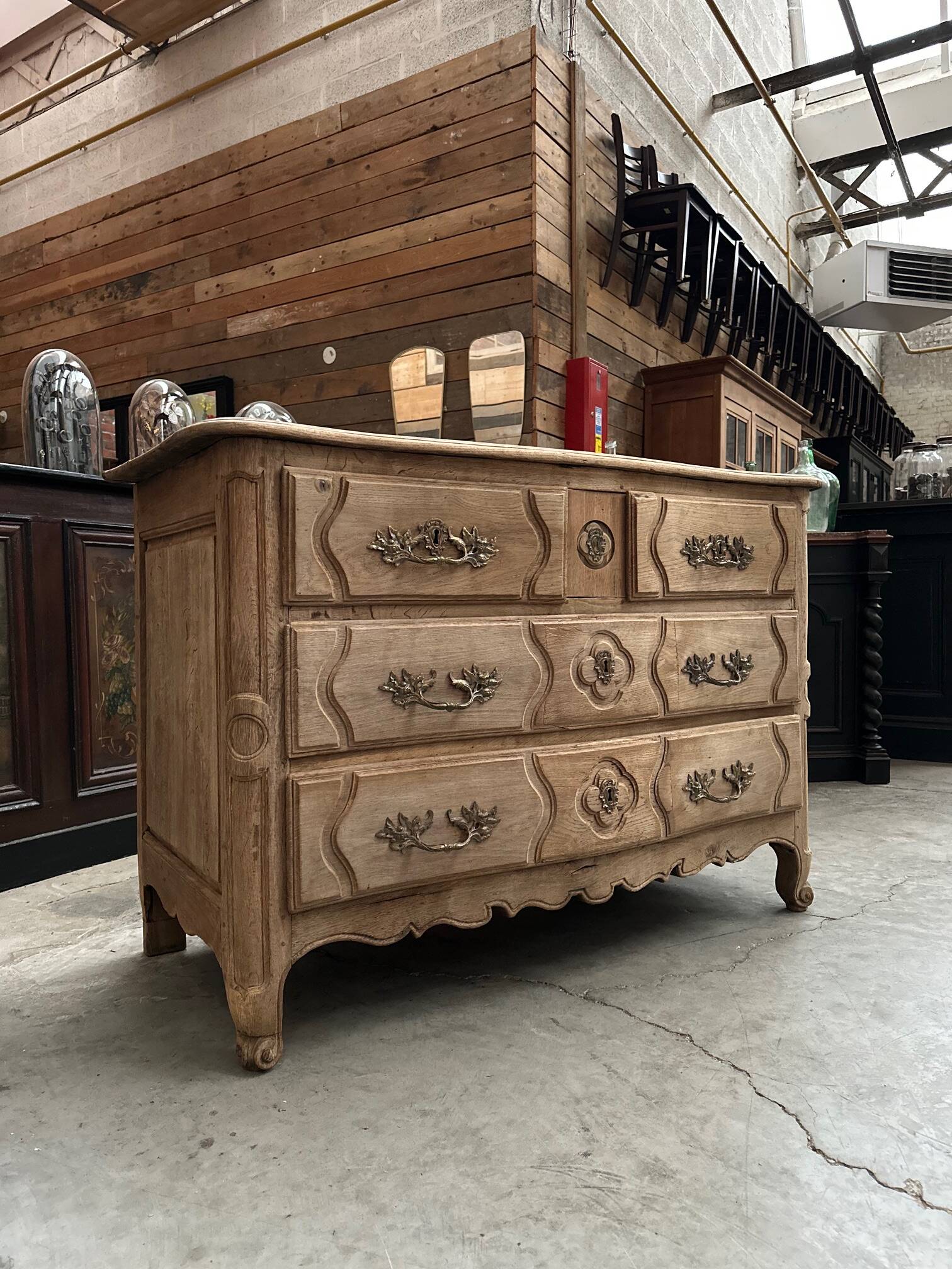 Commode en chêne XVIIIème