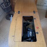 Singer sewing machine from the 1960s model 197 b with art deco furniture