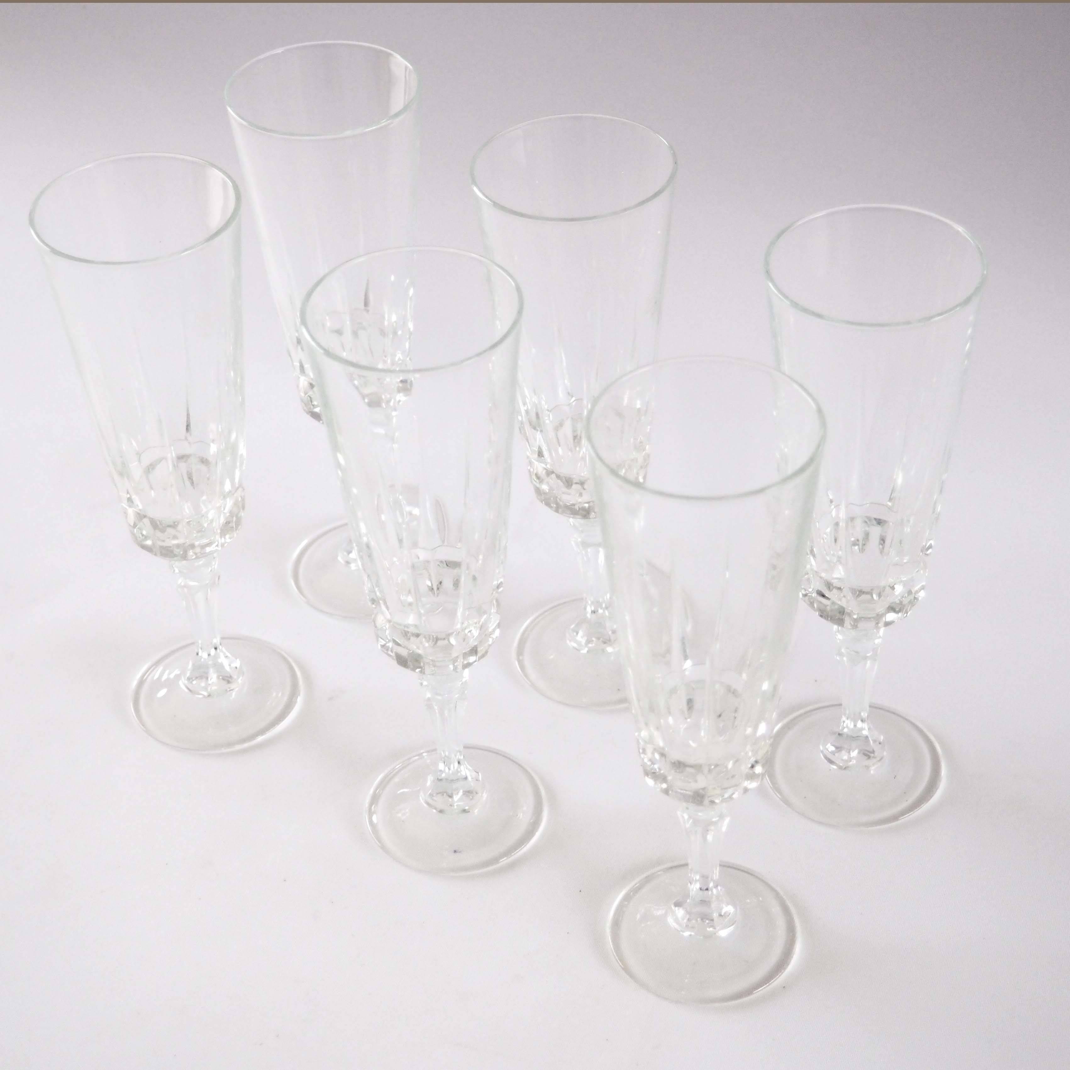 6 champagne flutes