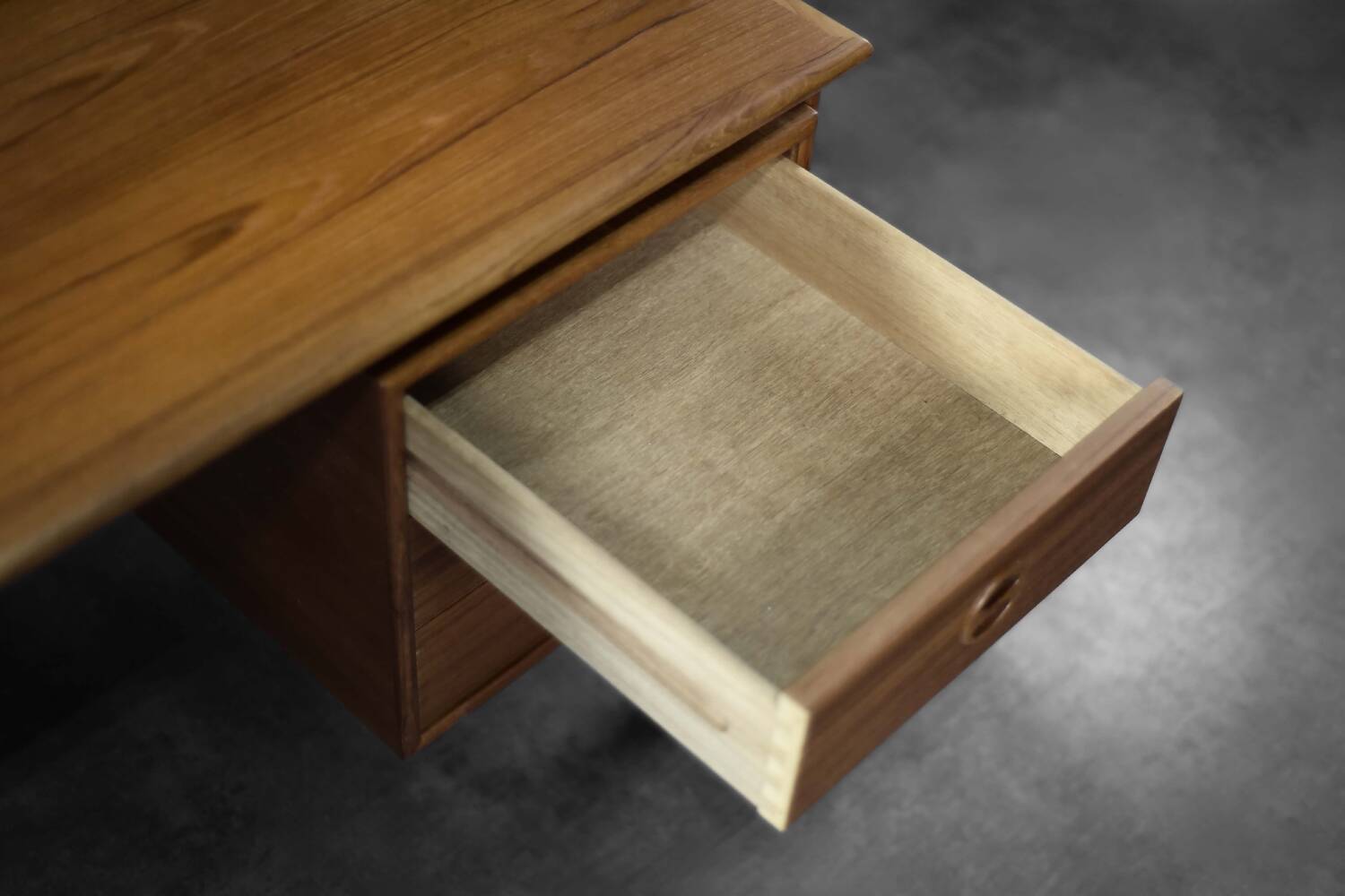 Vintage Mid-Century Danish Modern Brown Teak Desk by Arne Vodder