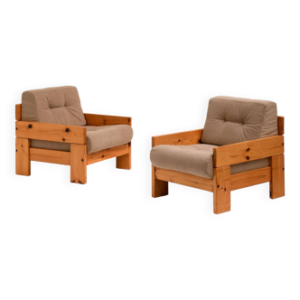 Pair of Minimalist Pine Lounge Chairs, Italy, 1970s