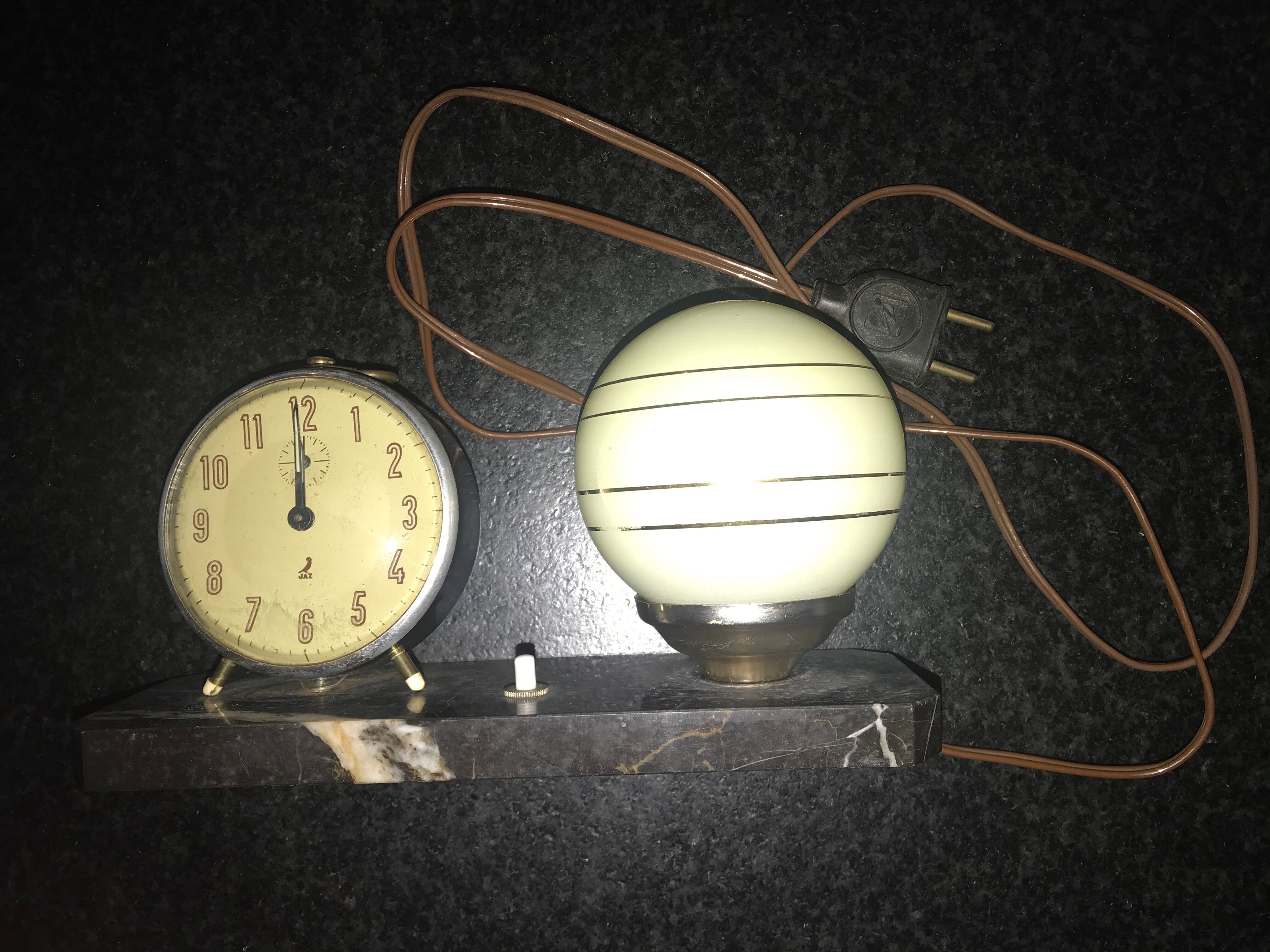 Lampe opaline sur marbre avec réveil Jaz