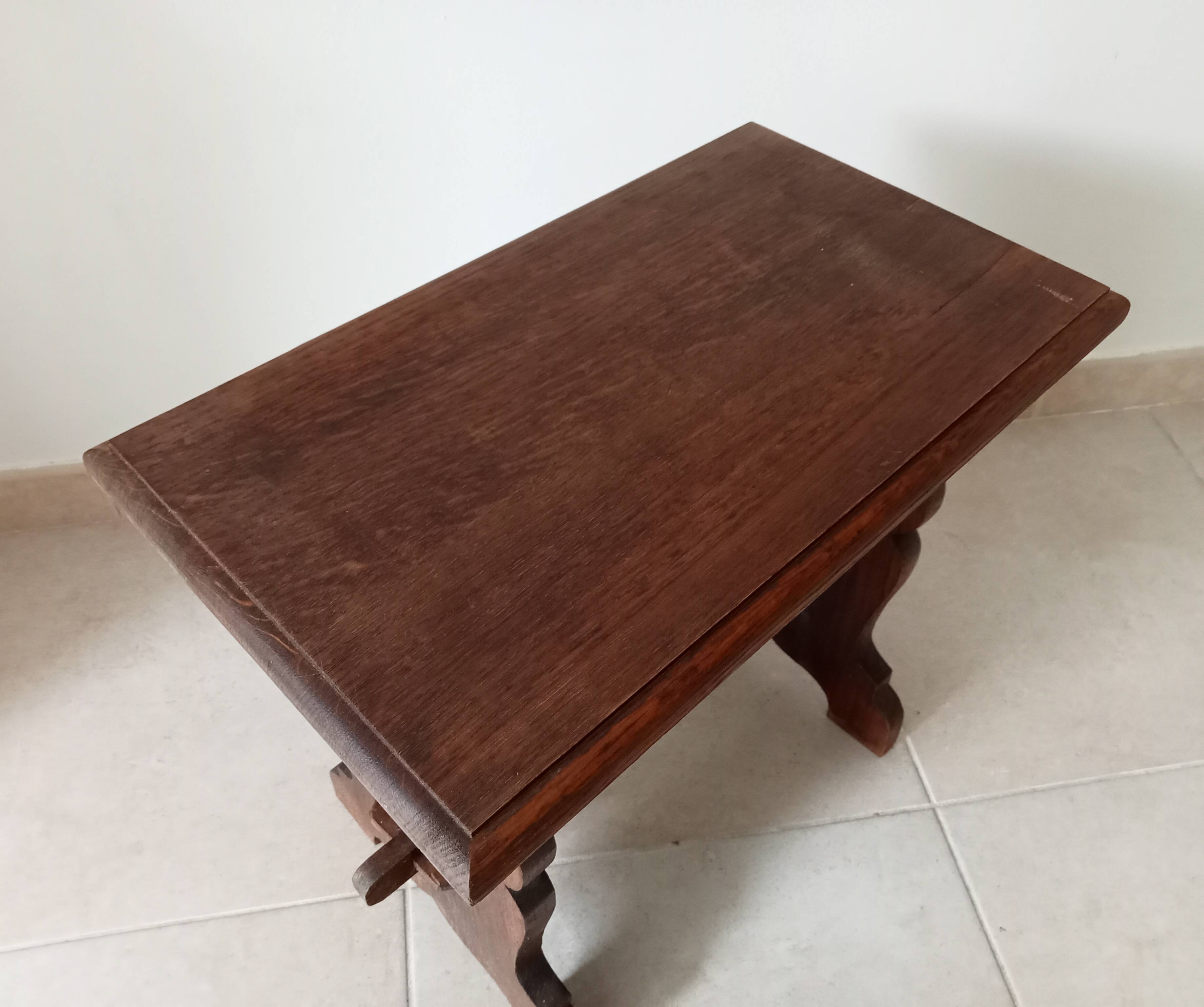 Vintage side table in solid oak, brutalist/rustic.