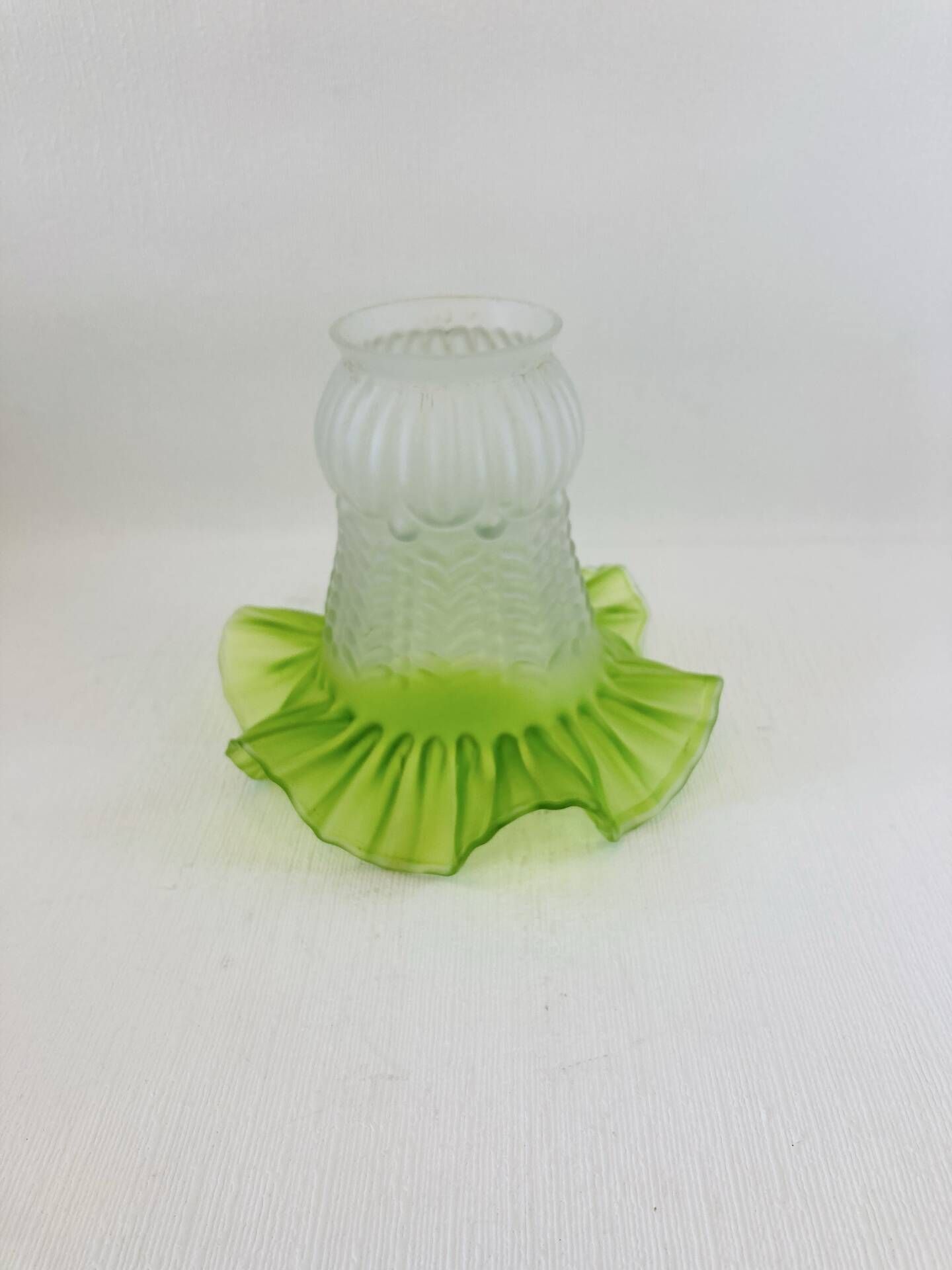 Antique wall lamp with swan neck + pleated green tulip - Art Deco