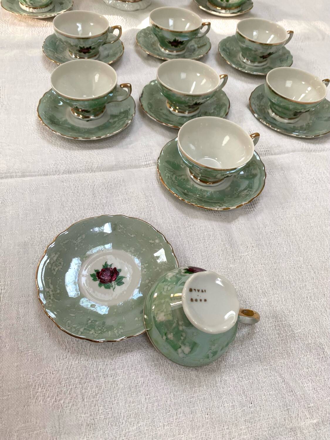 Complete tea and coffee service for 8 cups - Italian porcelain from the 1950s.