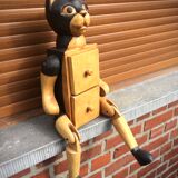 The cat puppet articulated wardrobe