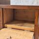 Table de chevet en noyer