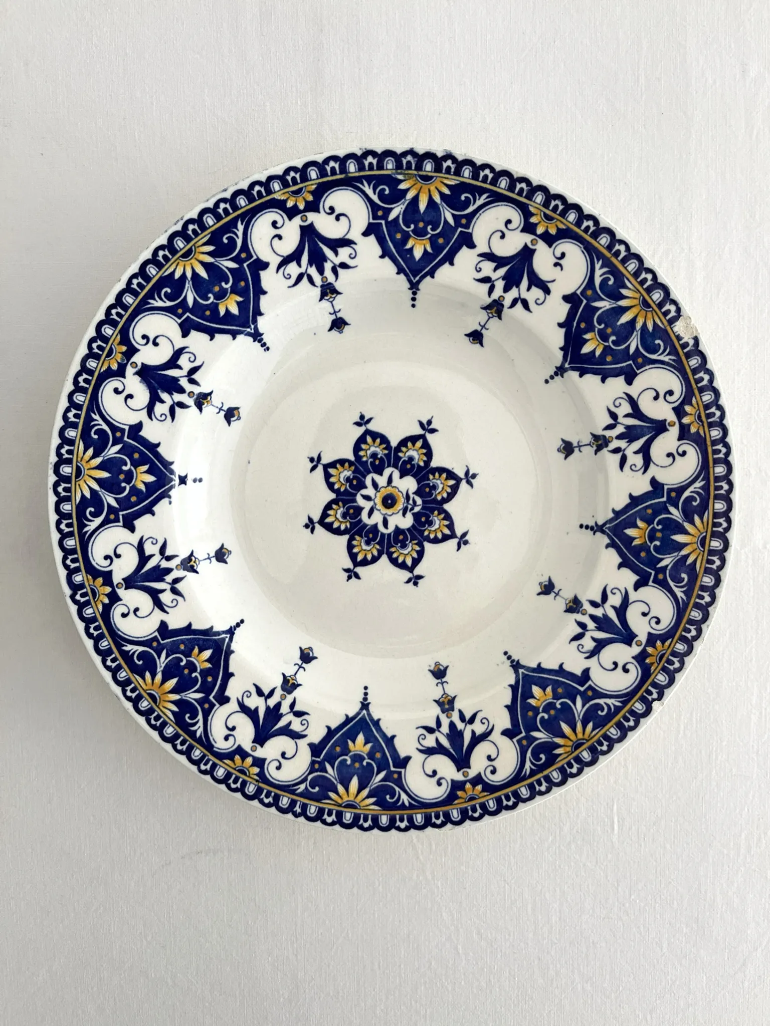 Shallow dish ironstone "Cluny" Sarreguemines