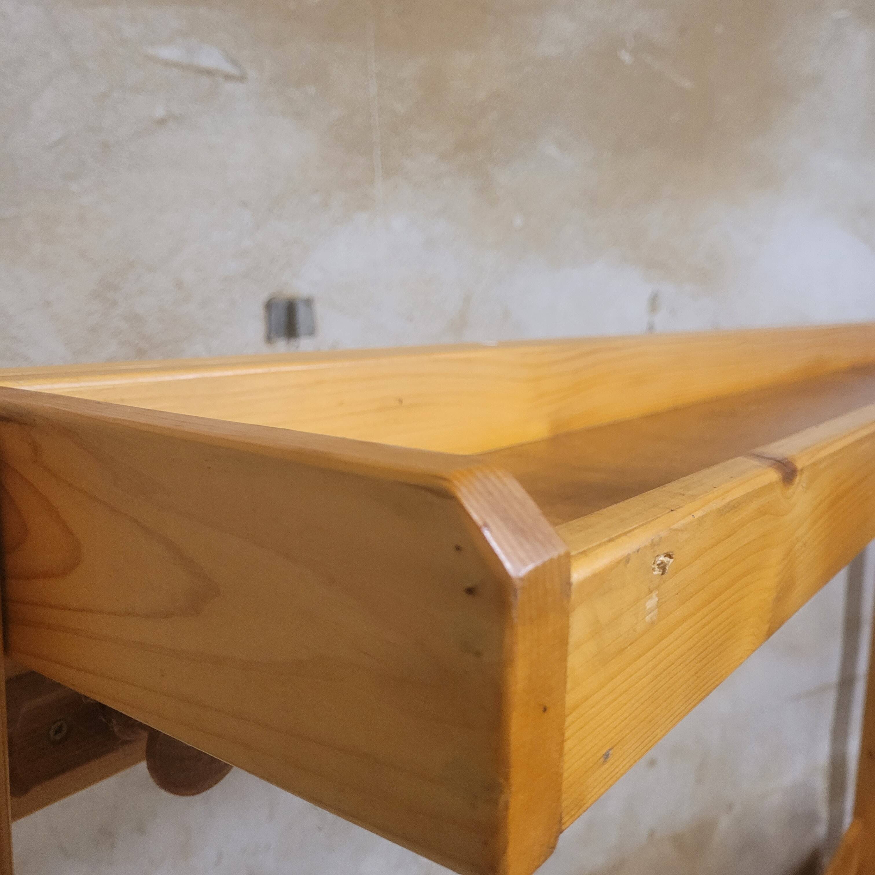 Kindergarten bench locker room