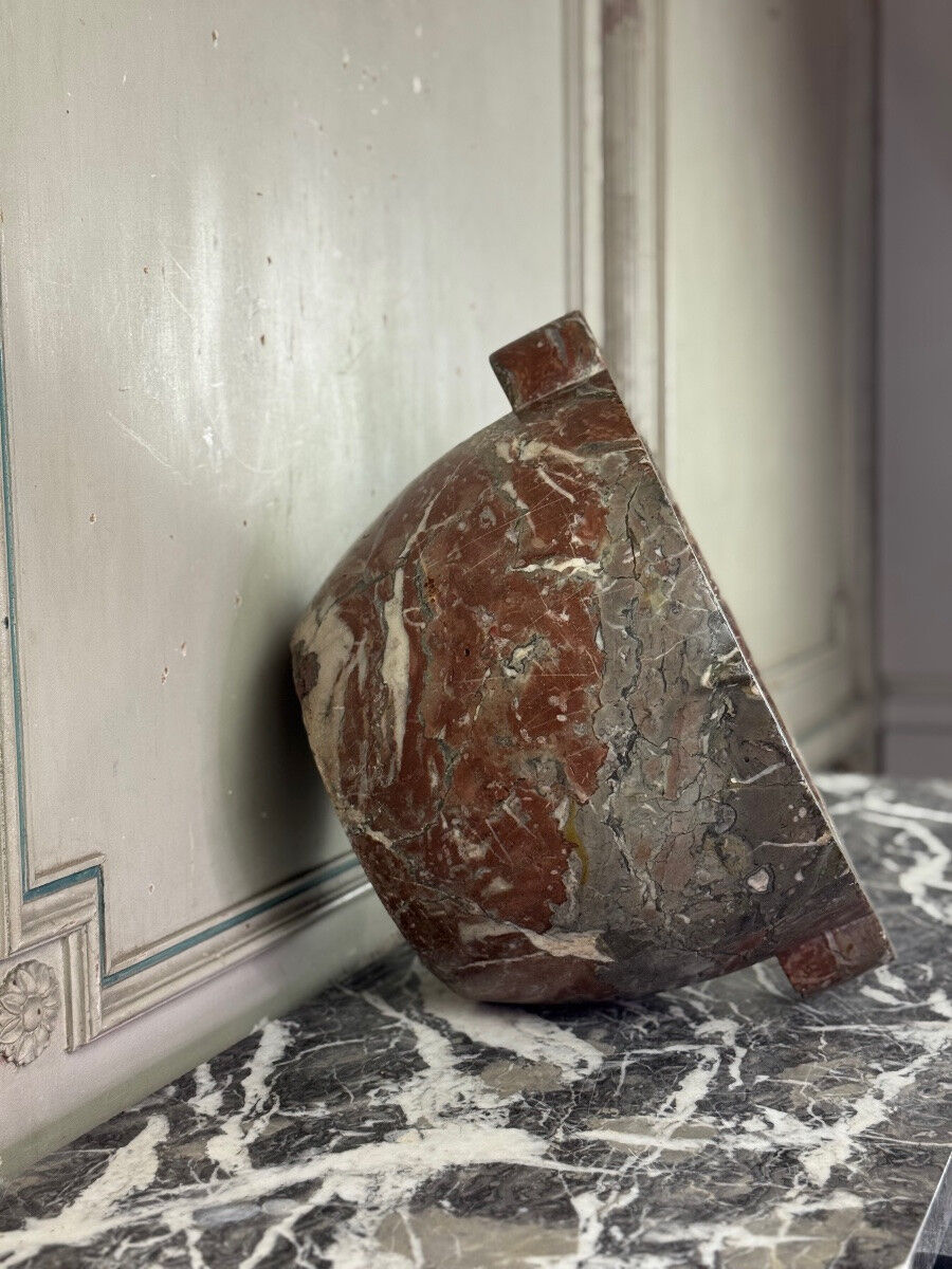 Large marble mortar from Rance, 18th century