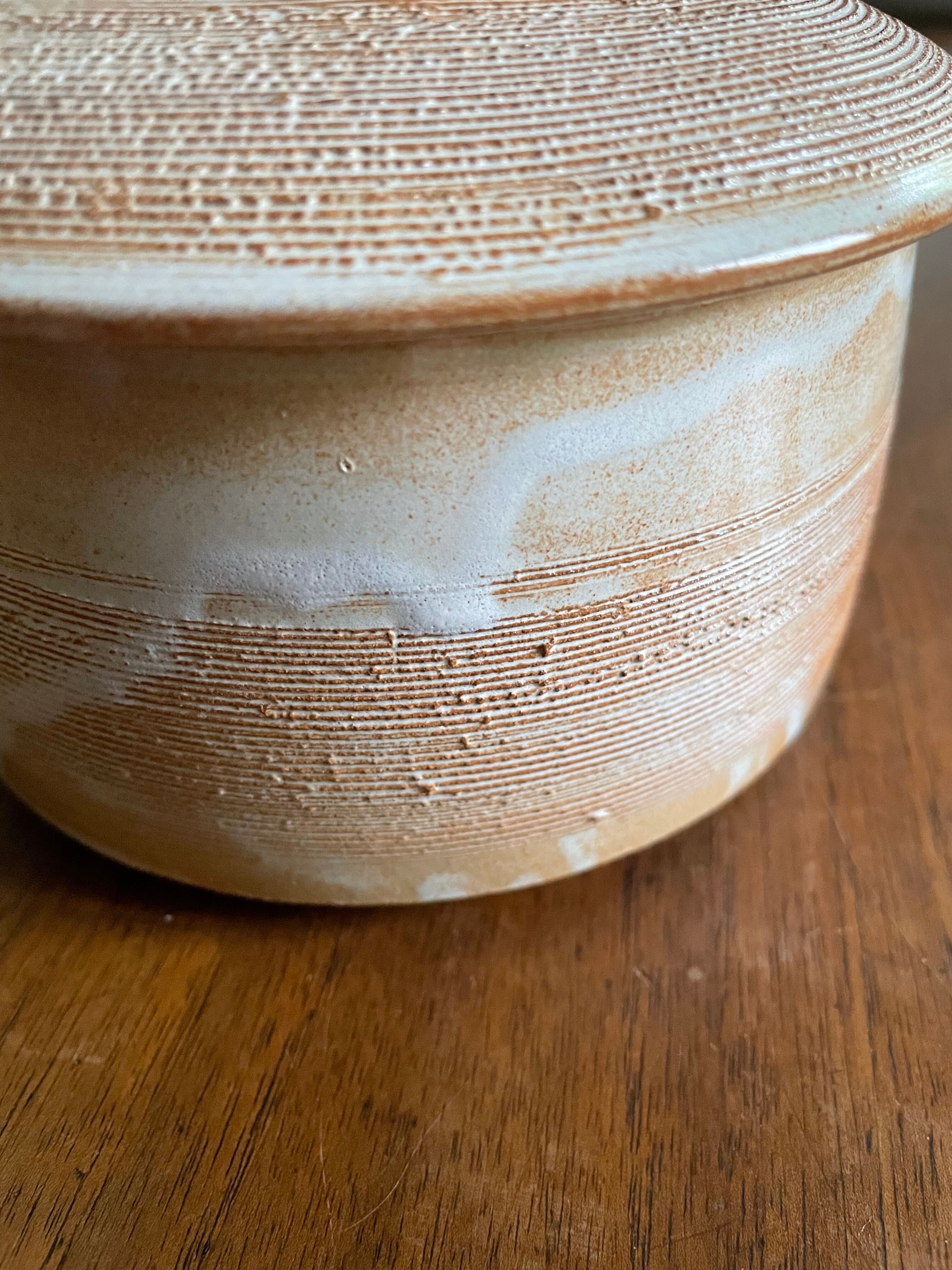 Pot with lid in stoneware vallauris