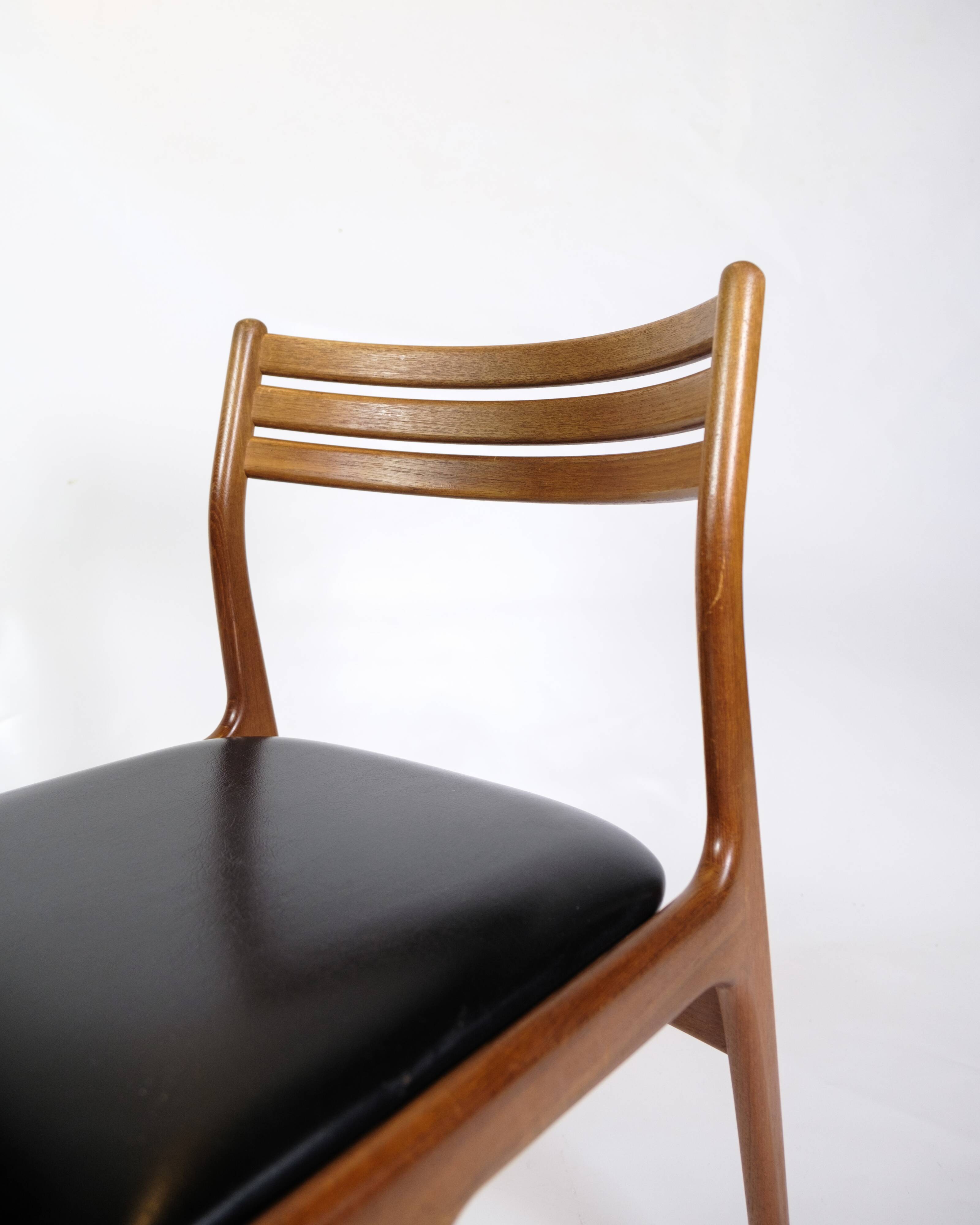 Set Of 6 Dining Room Chairs Model U20 Made In Teak By Johannes Andersen From 1960s