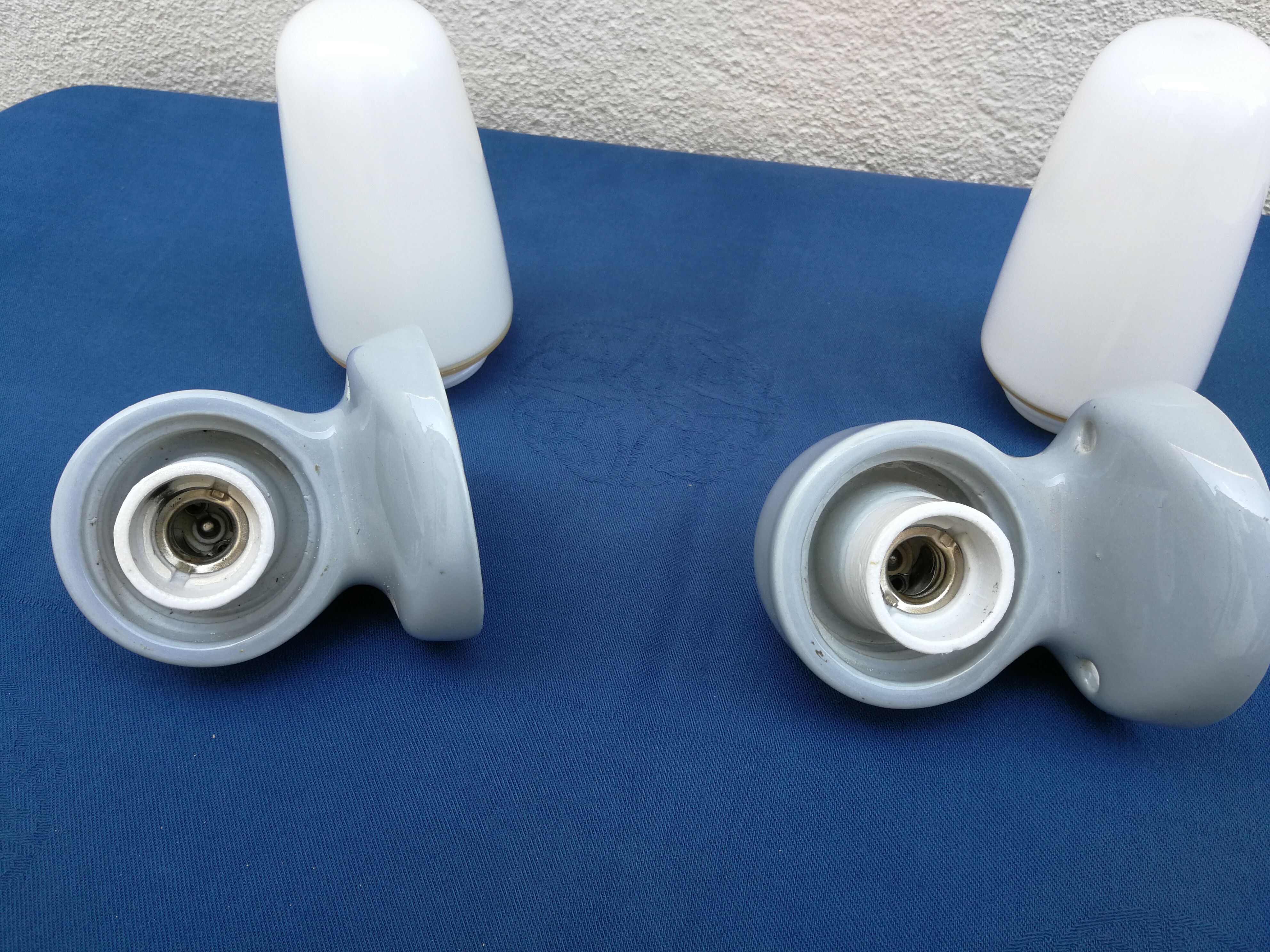 Pair of design wall lamps by Wilhelm Wagenfeld