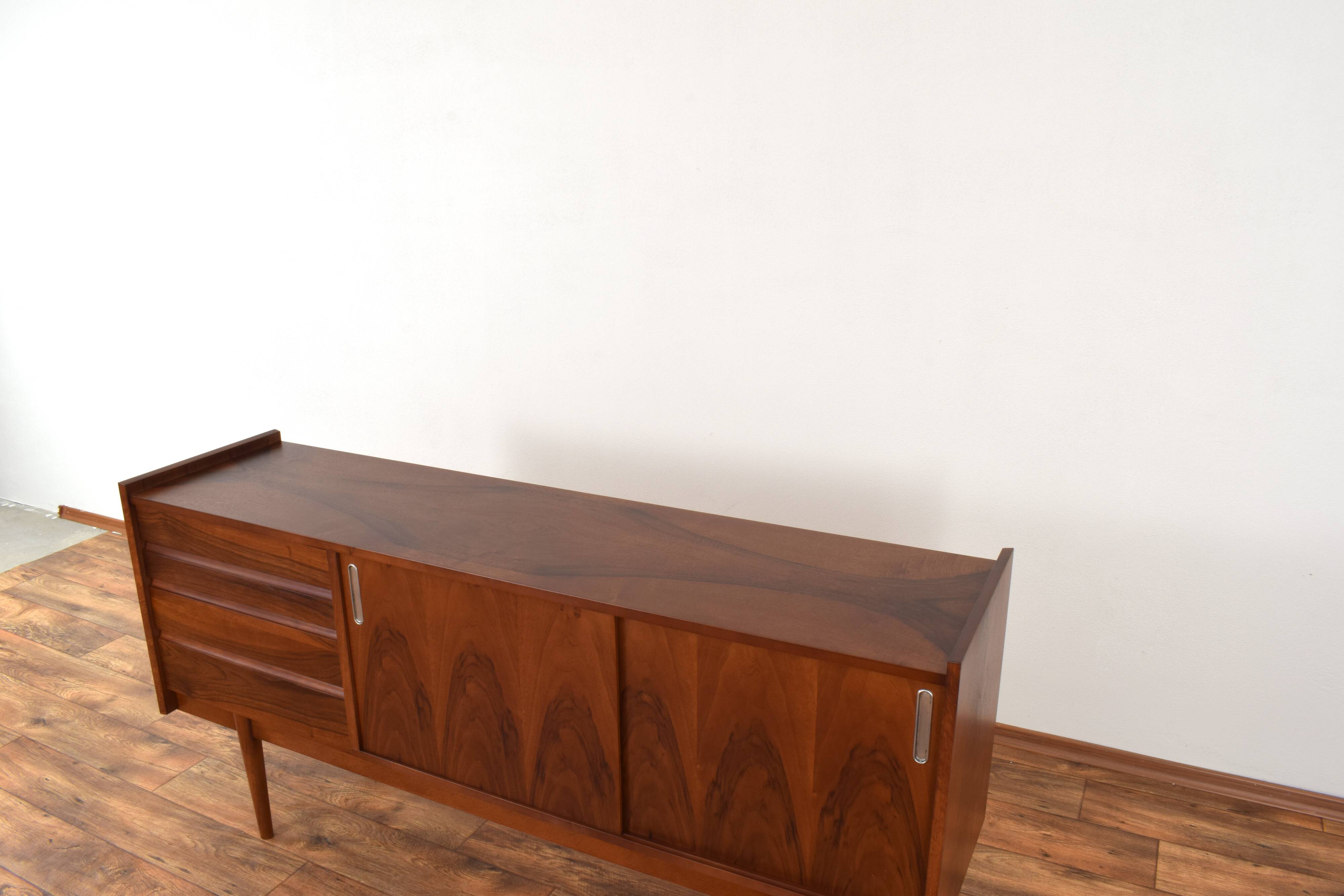 Enfilade Mid-Century en Noyer de Bytomskie Fabryki Mebli, Pologne, 1960s
