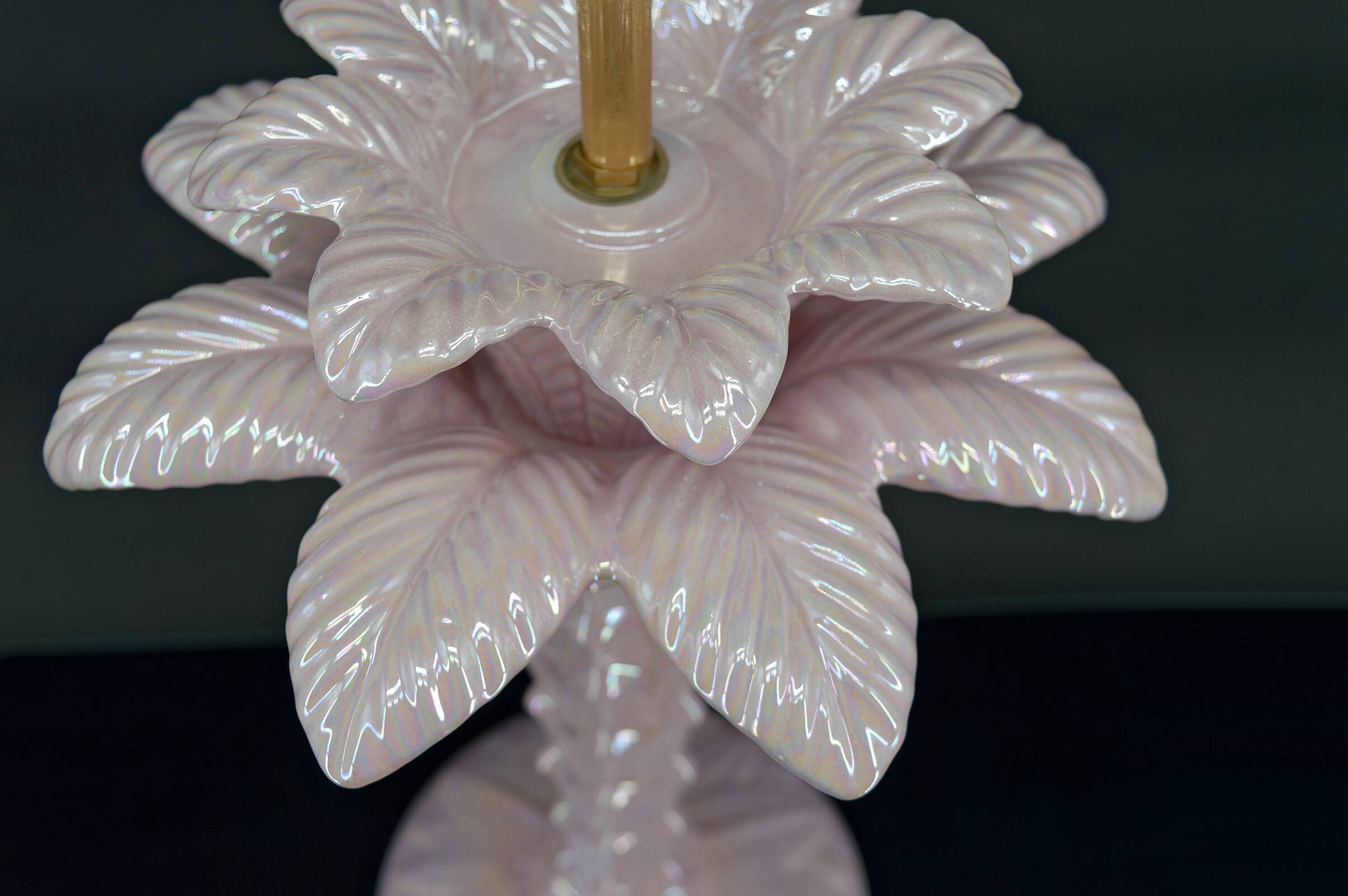 Palm tree lamp in pearly pink ceramic, Italy, circa 1960