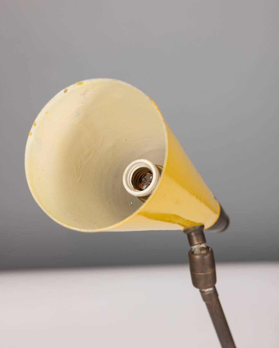 Lampe de table vintage des années 1950, abat-jour conique, design stilnovo