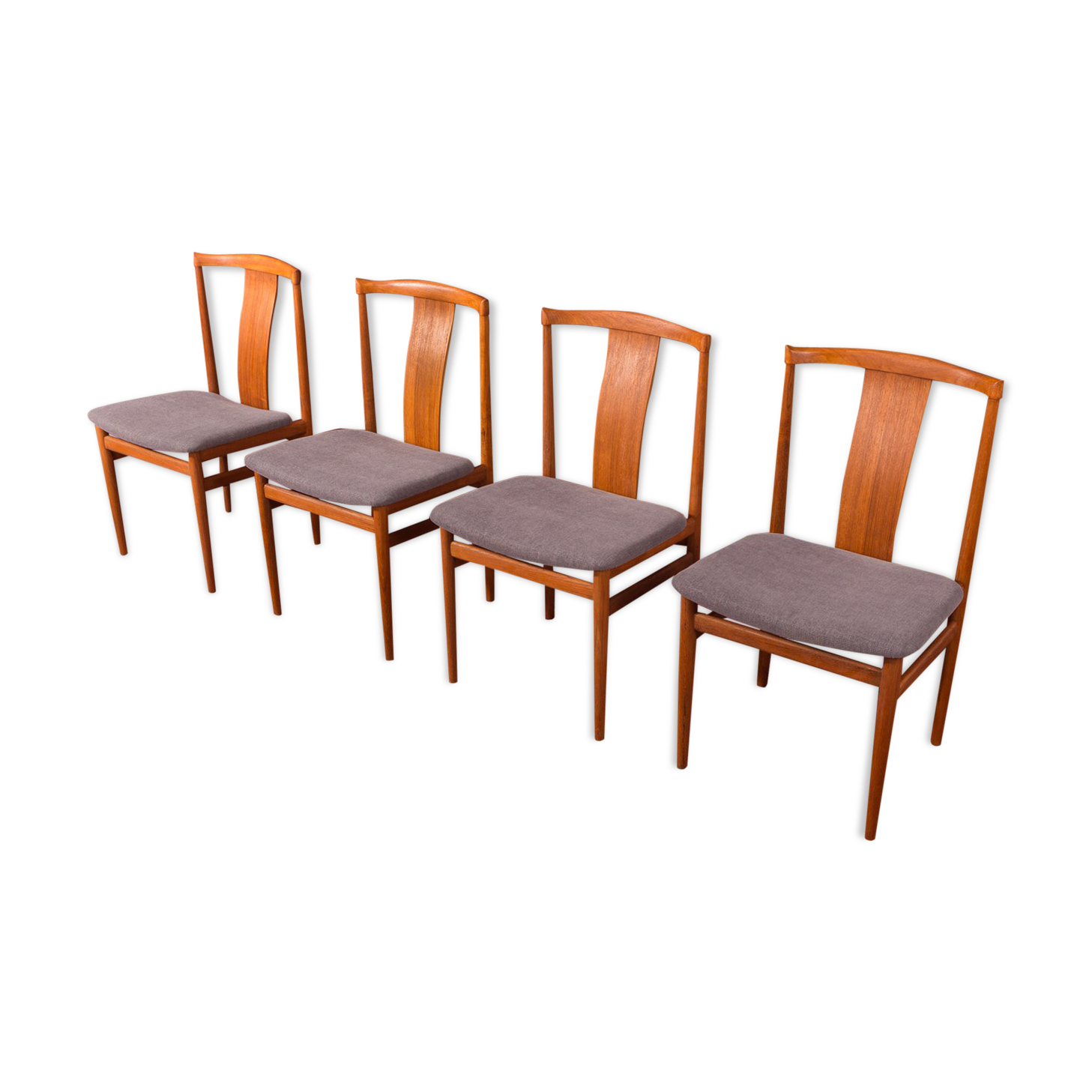 Set of 4 dining chairs by Henning Sørensen