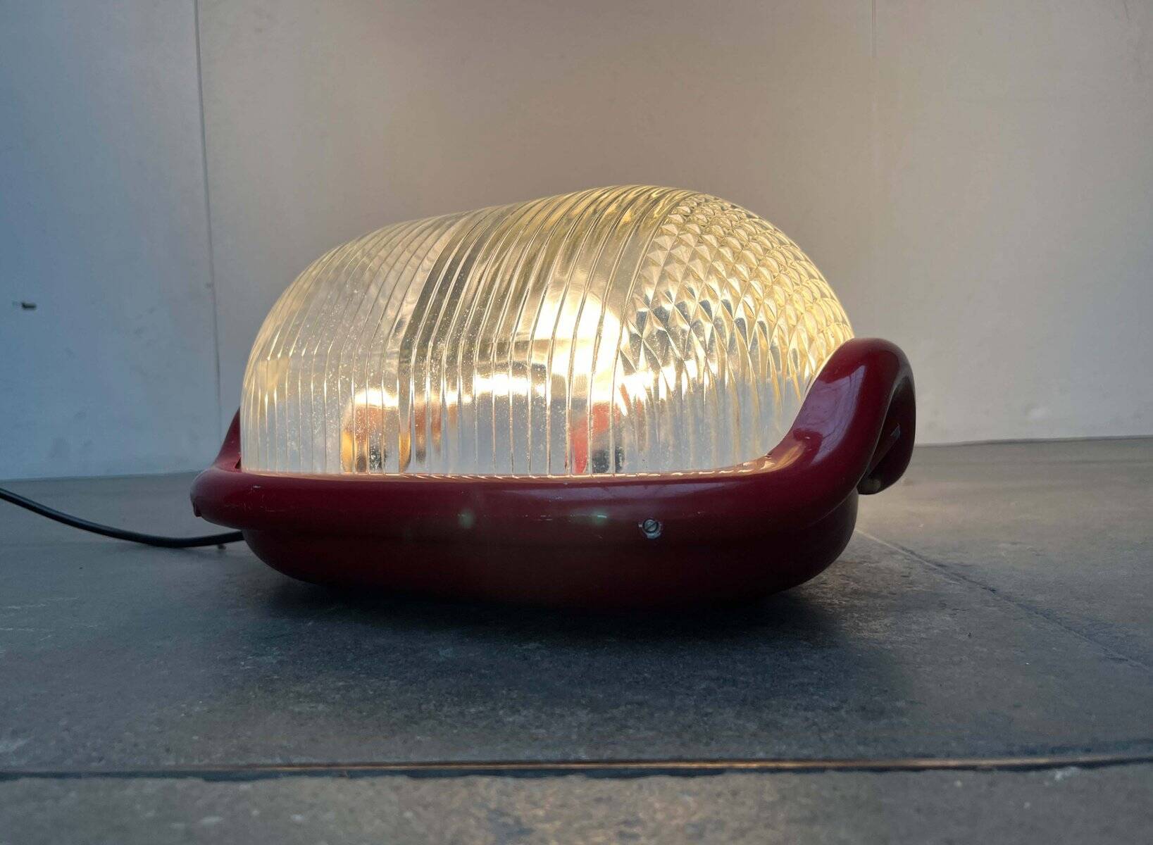 Red Walnut Floor Lamp Model by Achille Castiglioni for Flos, 1970s Mid-Century Modern Italy