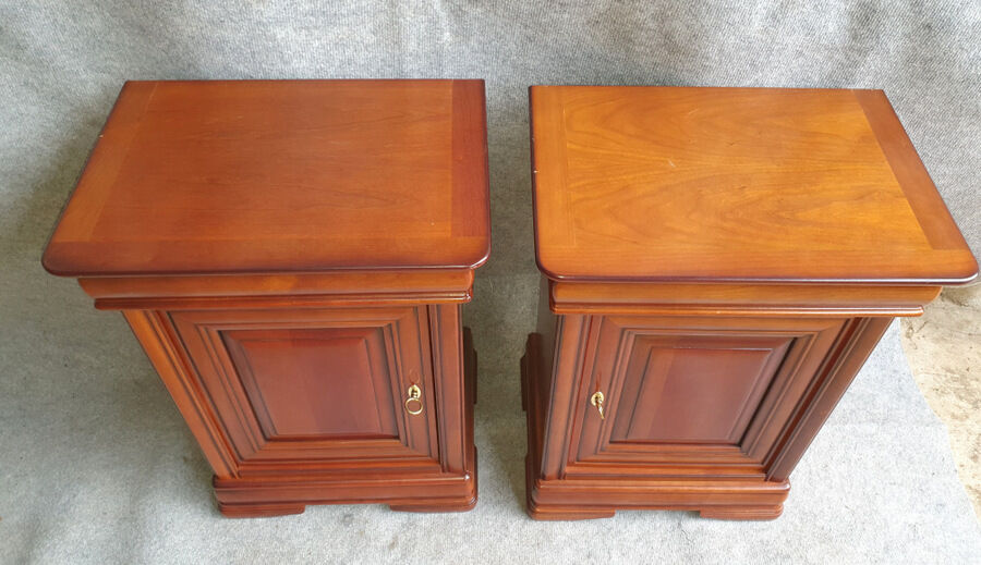 2 bedside caramel patina