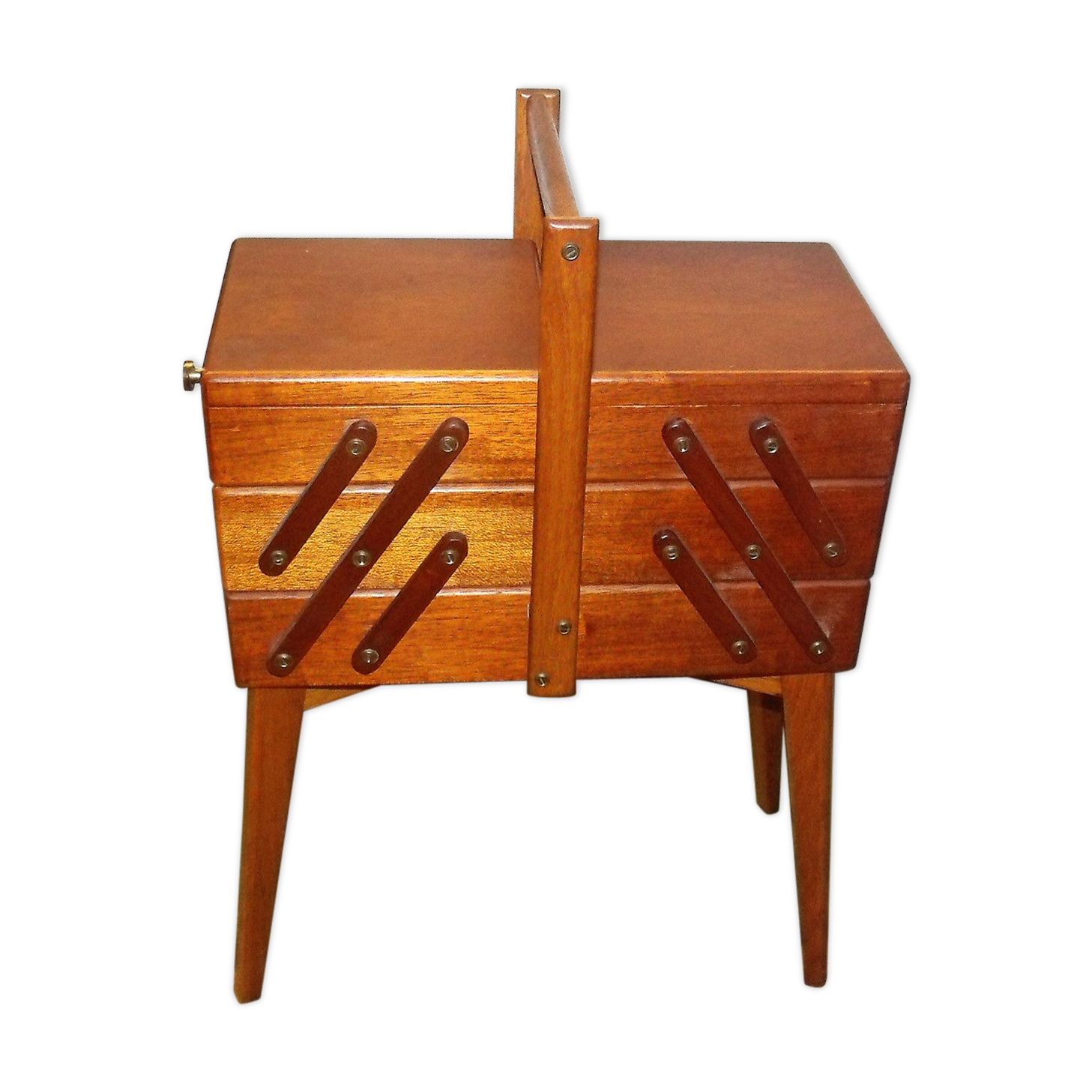 Box worker sewing box wood 1950 book