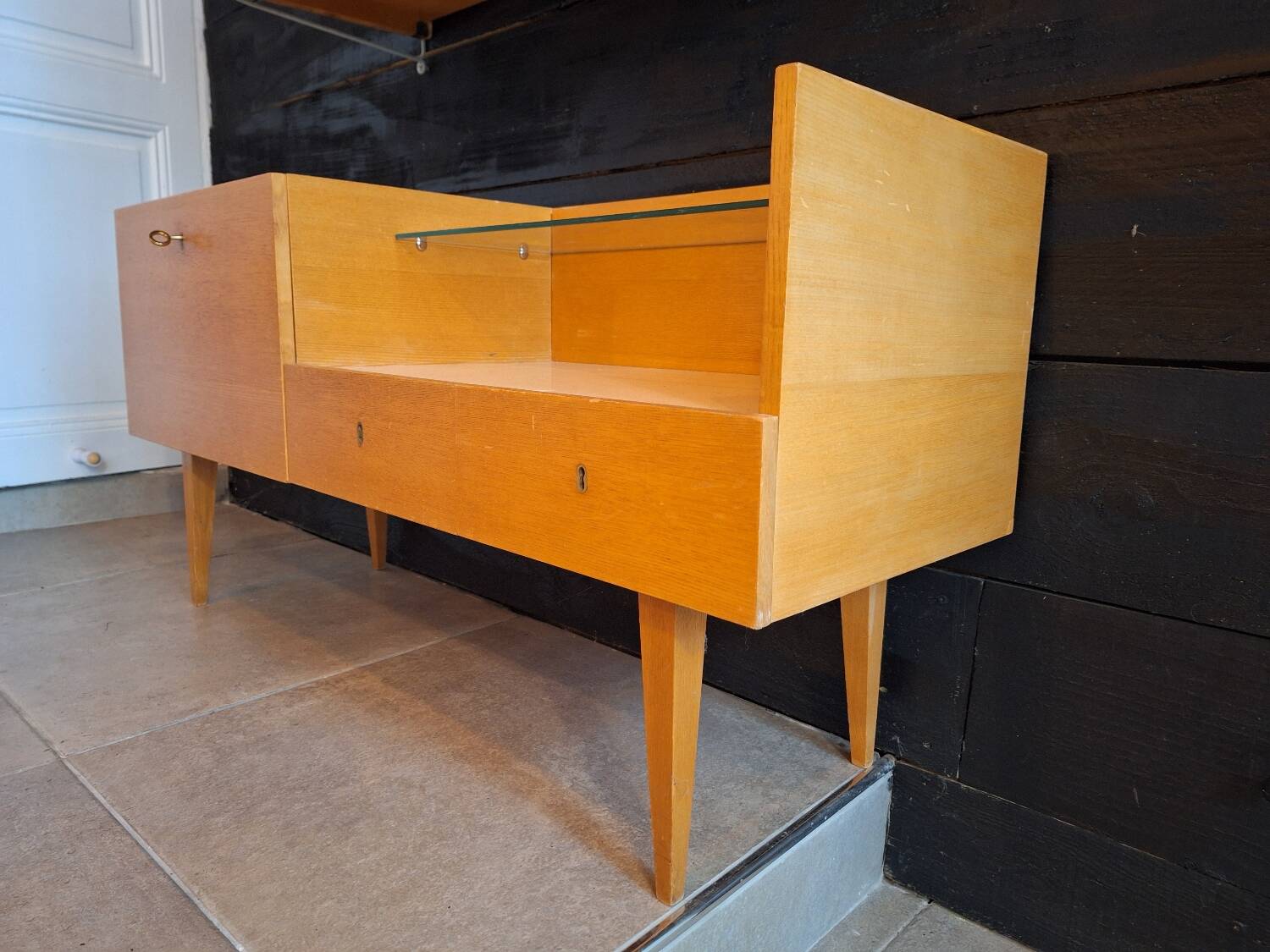 Mini sideboard