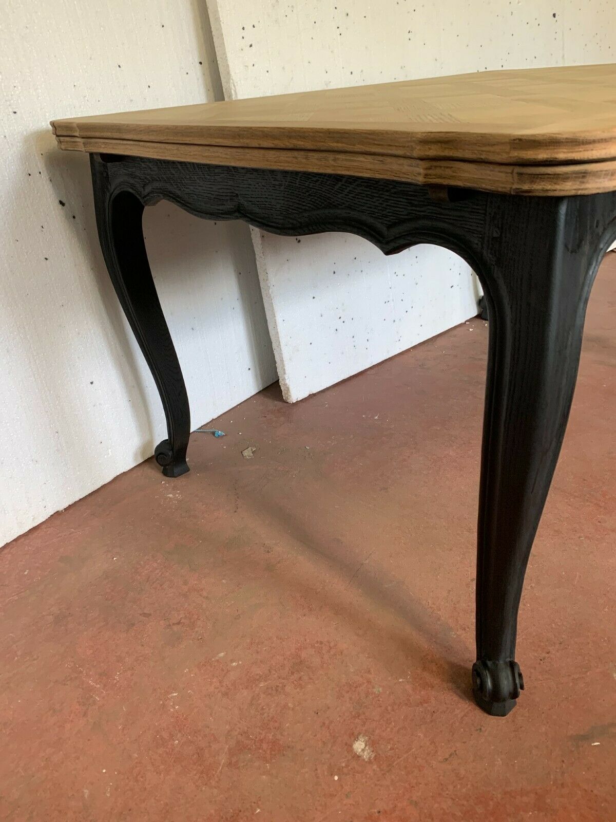 Regency style table in patinated oak Allonges a l'Italian 20th century
