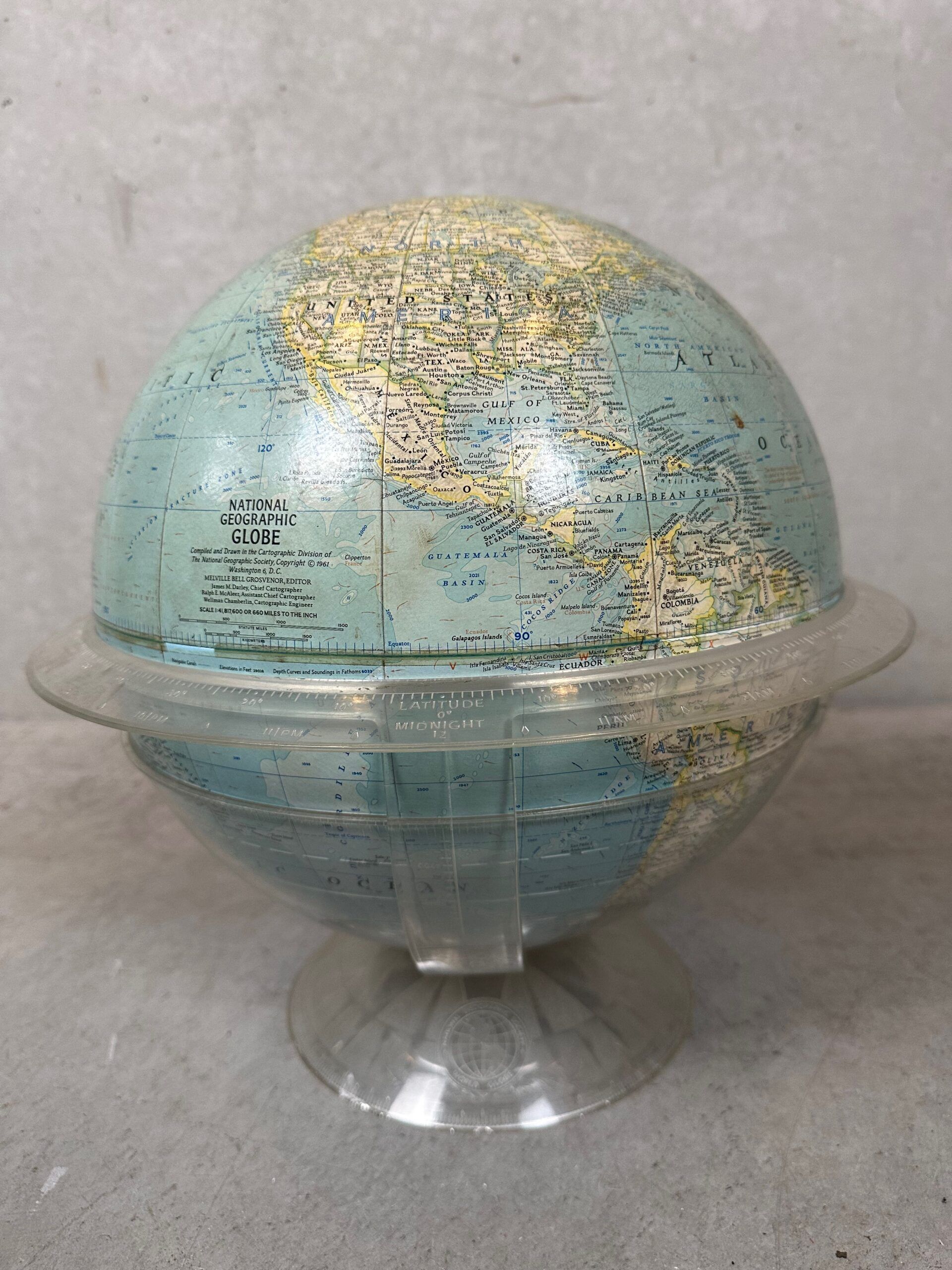 Vintage globe – 1961
