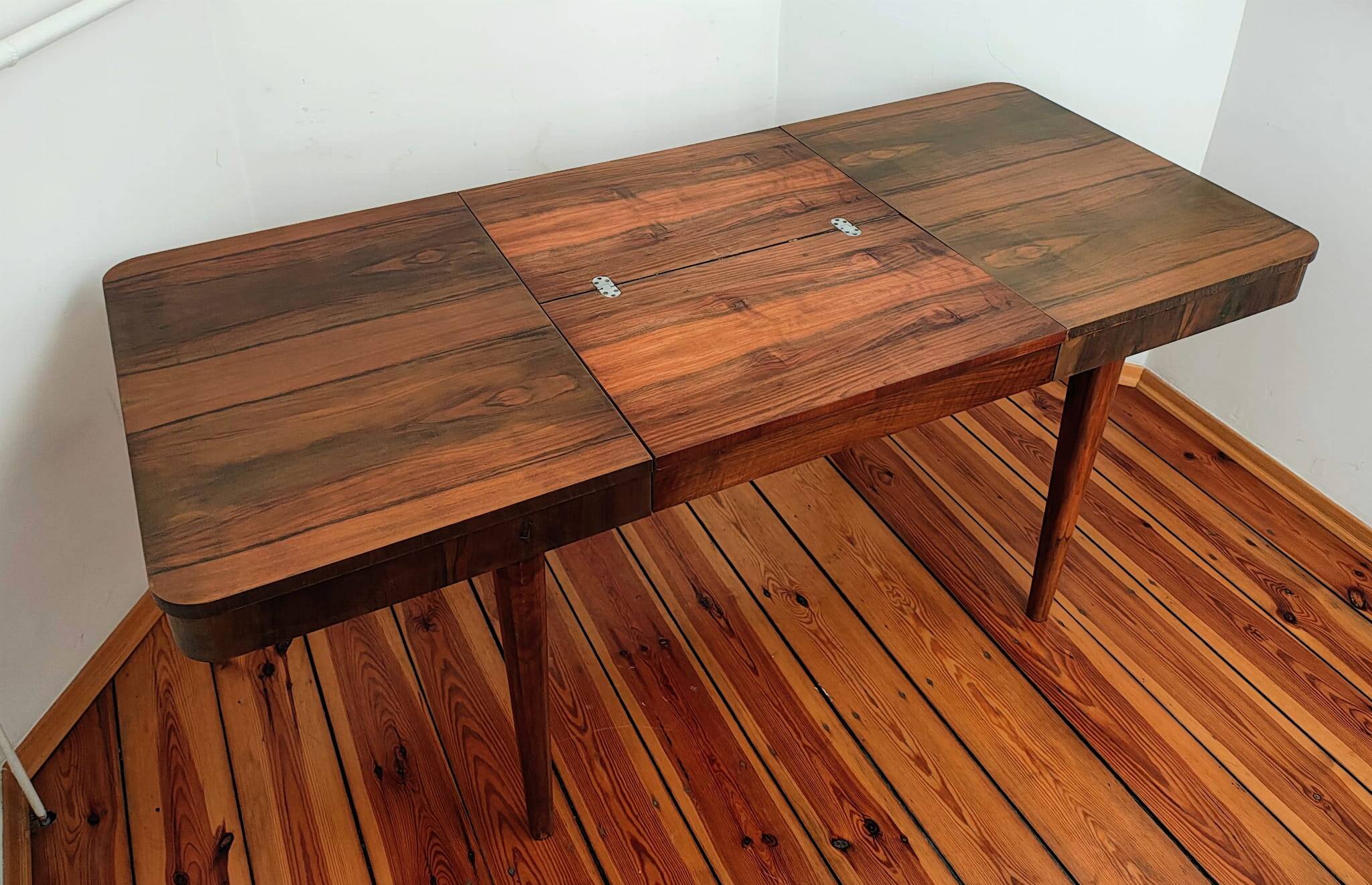 Czechoslovakian Extendable Dining Table by Jindřich Halabala for Up Závody,