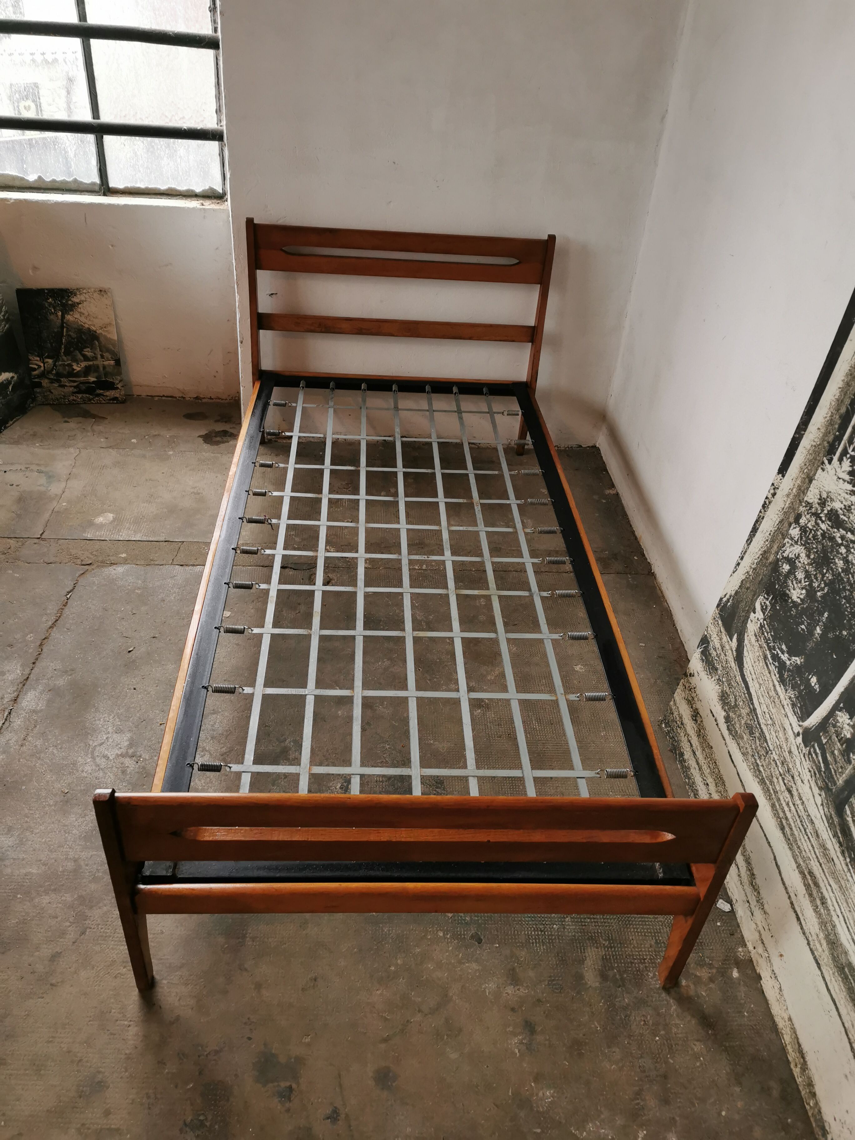 Bed of the 50s reconstruction style in oak