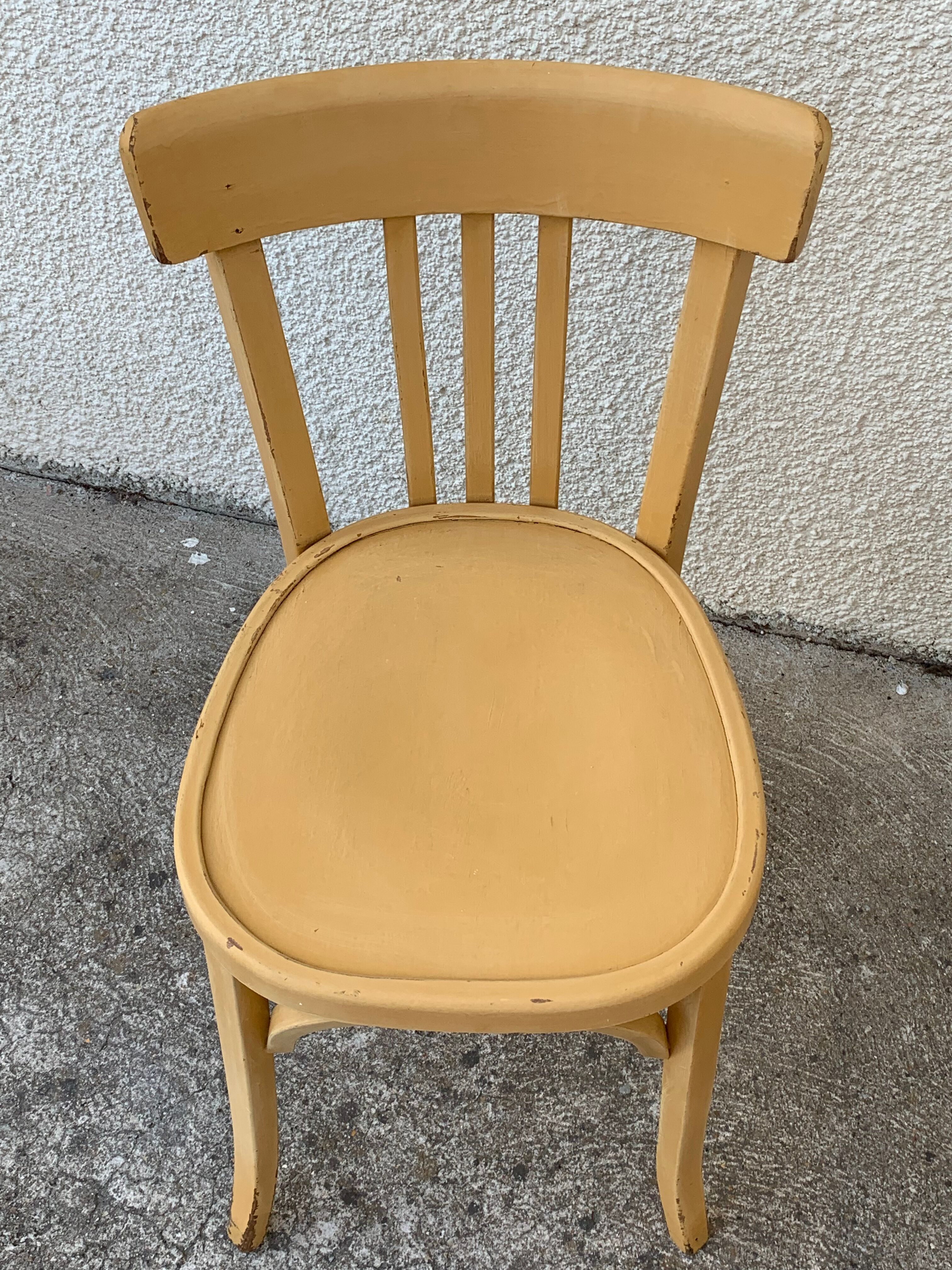 Paire de chaises bistrot Baumann patine vintage