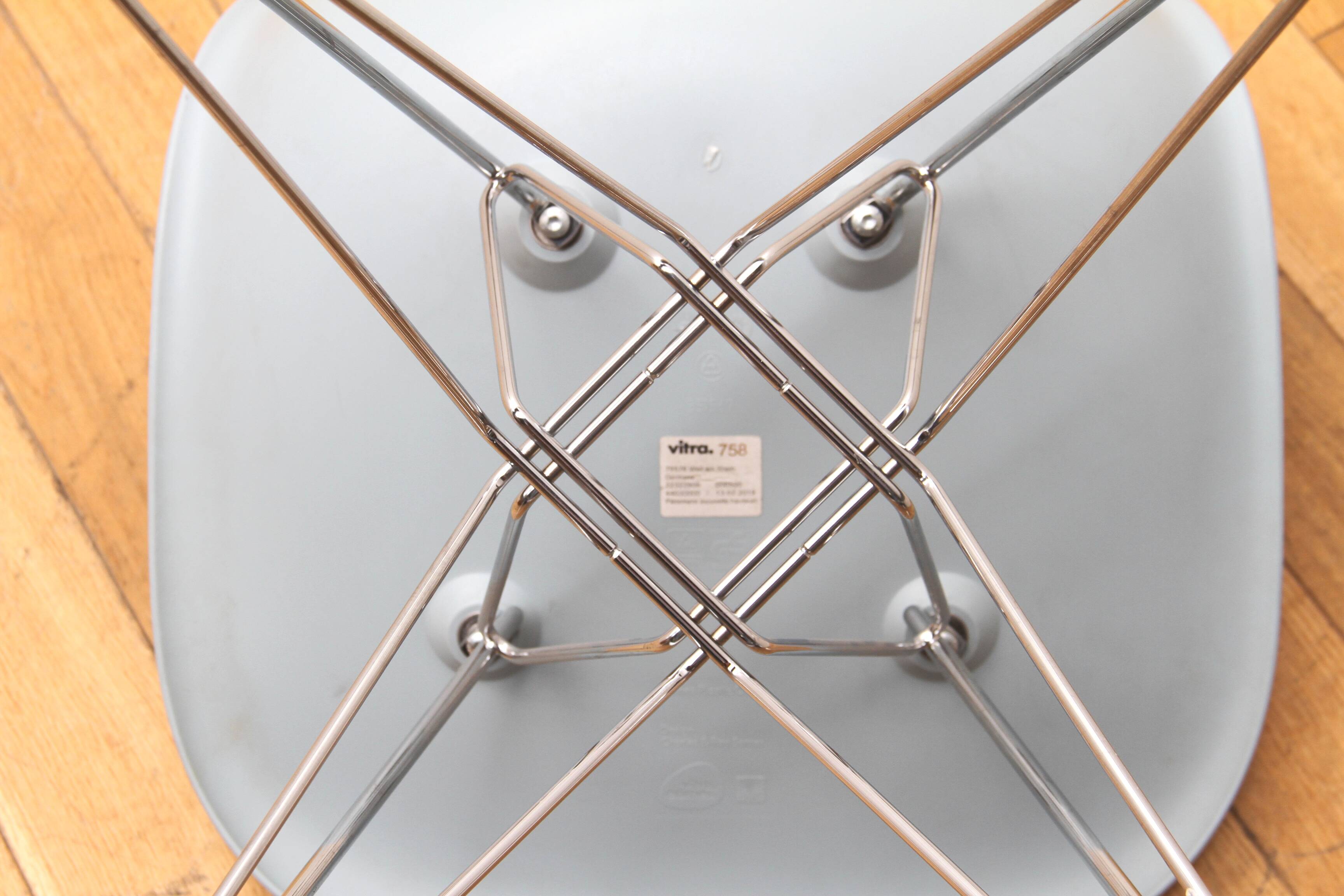 DSR chair, Charles & Ray Eames Vitra