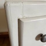 White chest of drawers