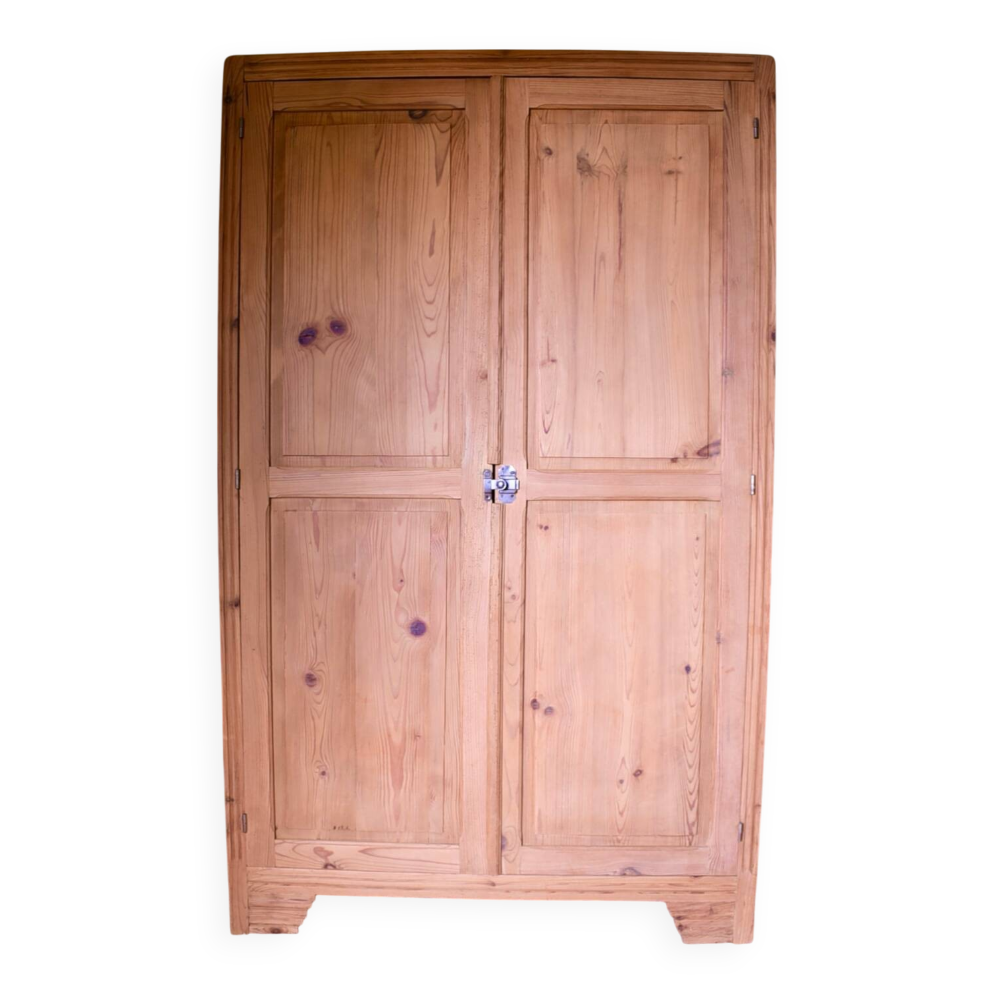 Armoire campagnarde