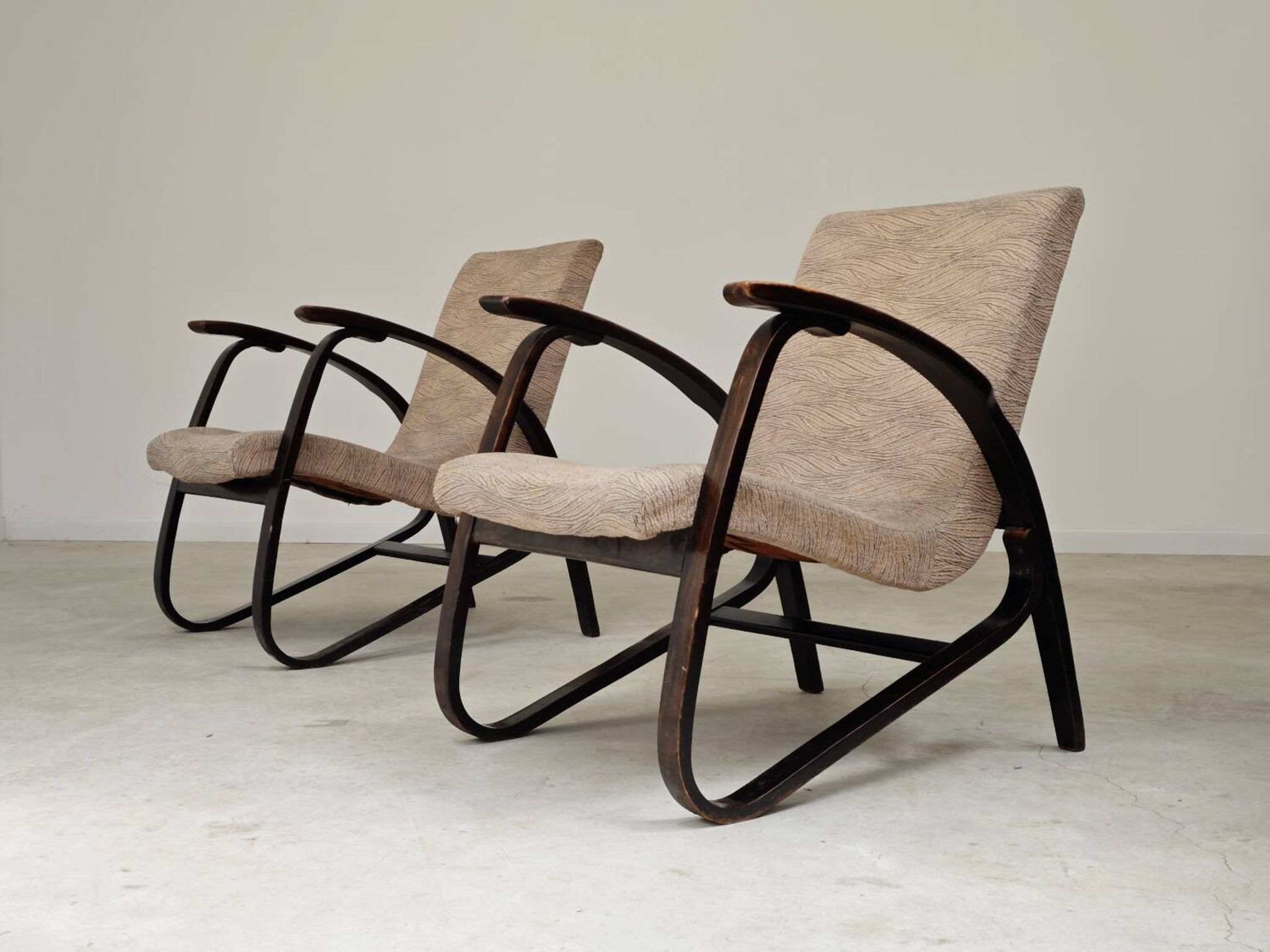 Paire de fauteuils art déco par Jan Vanek 1930