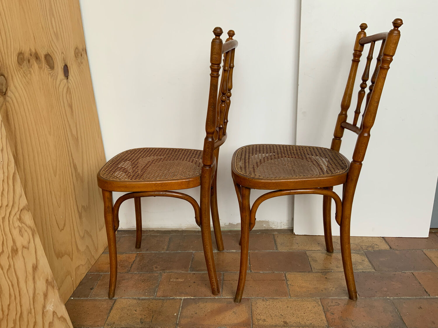Pair of chairs bistrot