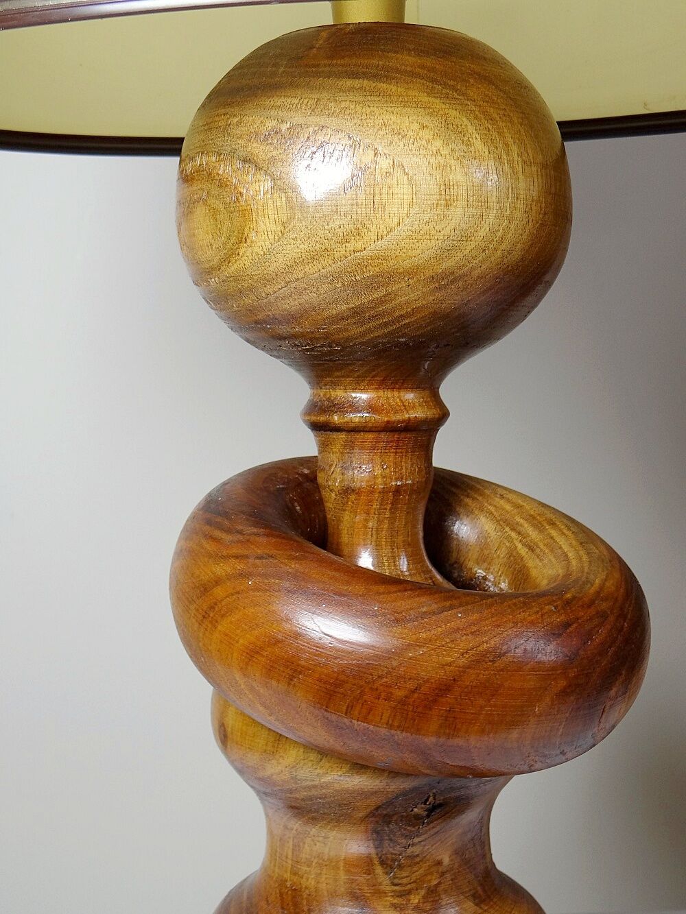 Impressive vintage Scandinavian style lamp designed with turned sculpted wood and a ring.