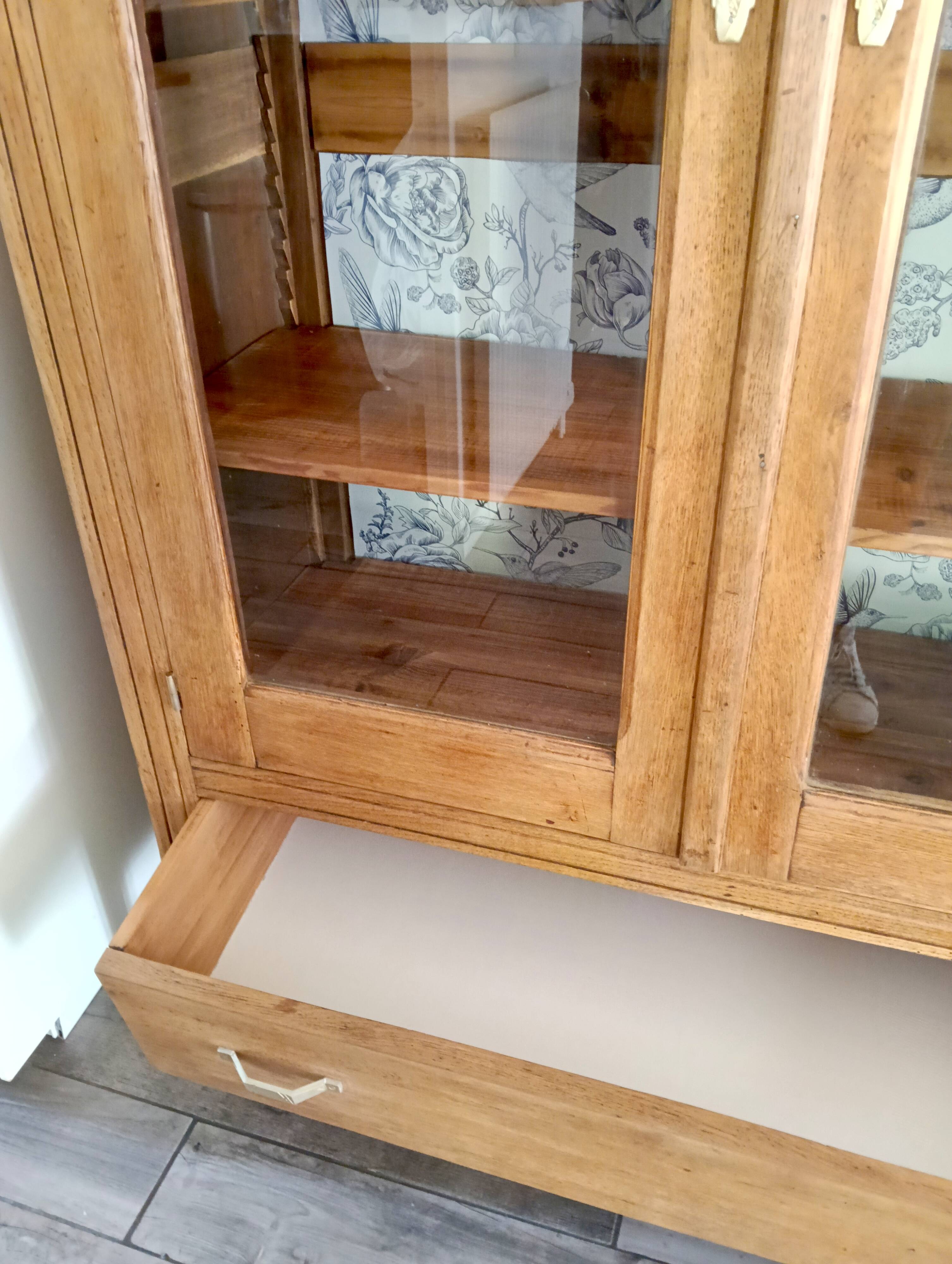 Parisian display cabinet in solid oak
