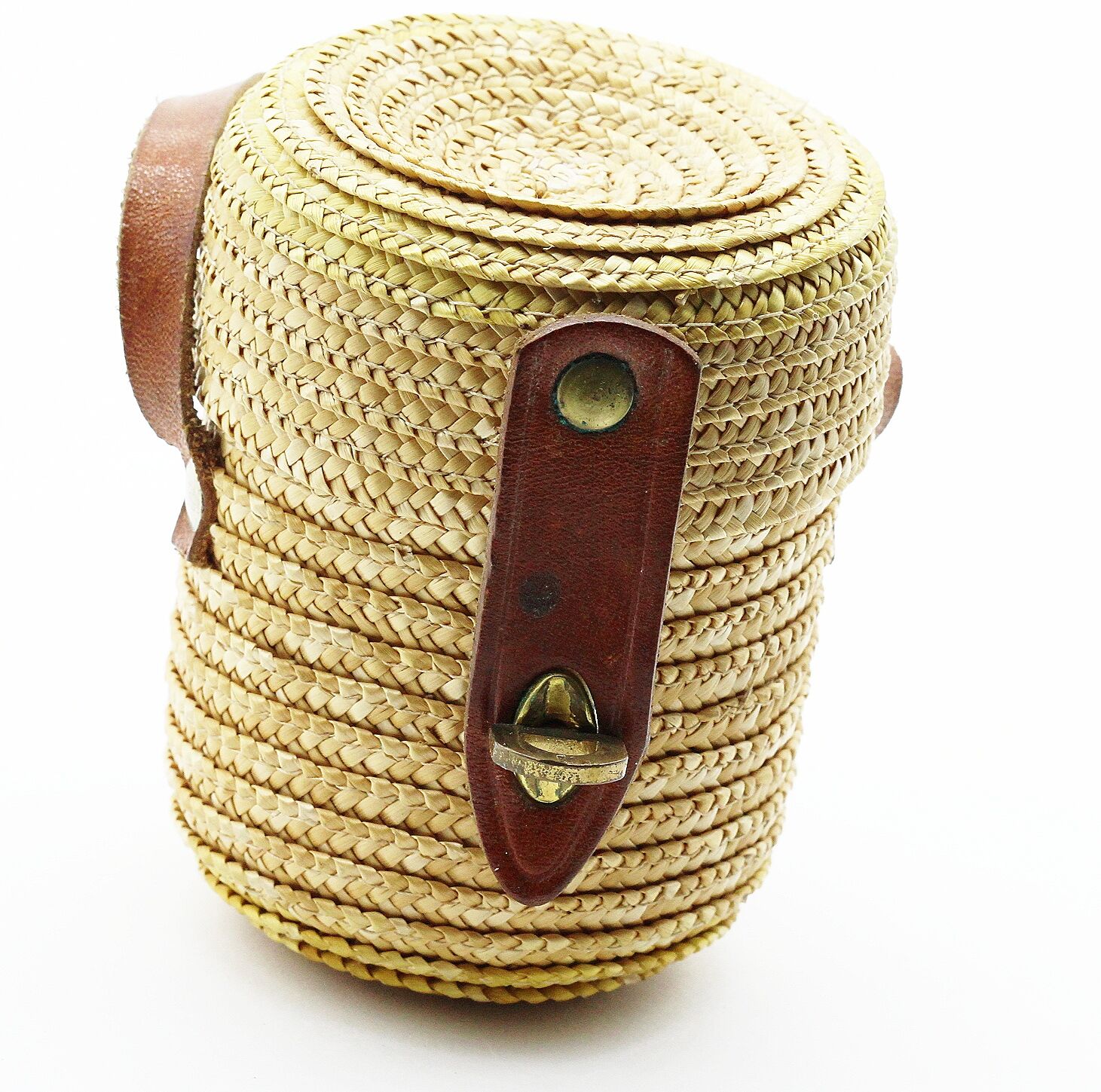 Wicker basket of spa cure and its vichy glass