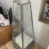 Pyramidal backlit display case 170 x60 x 60