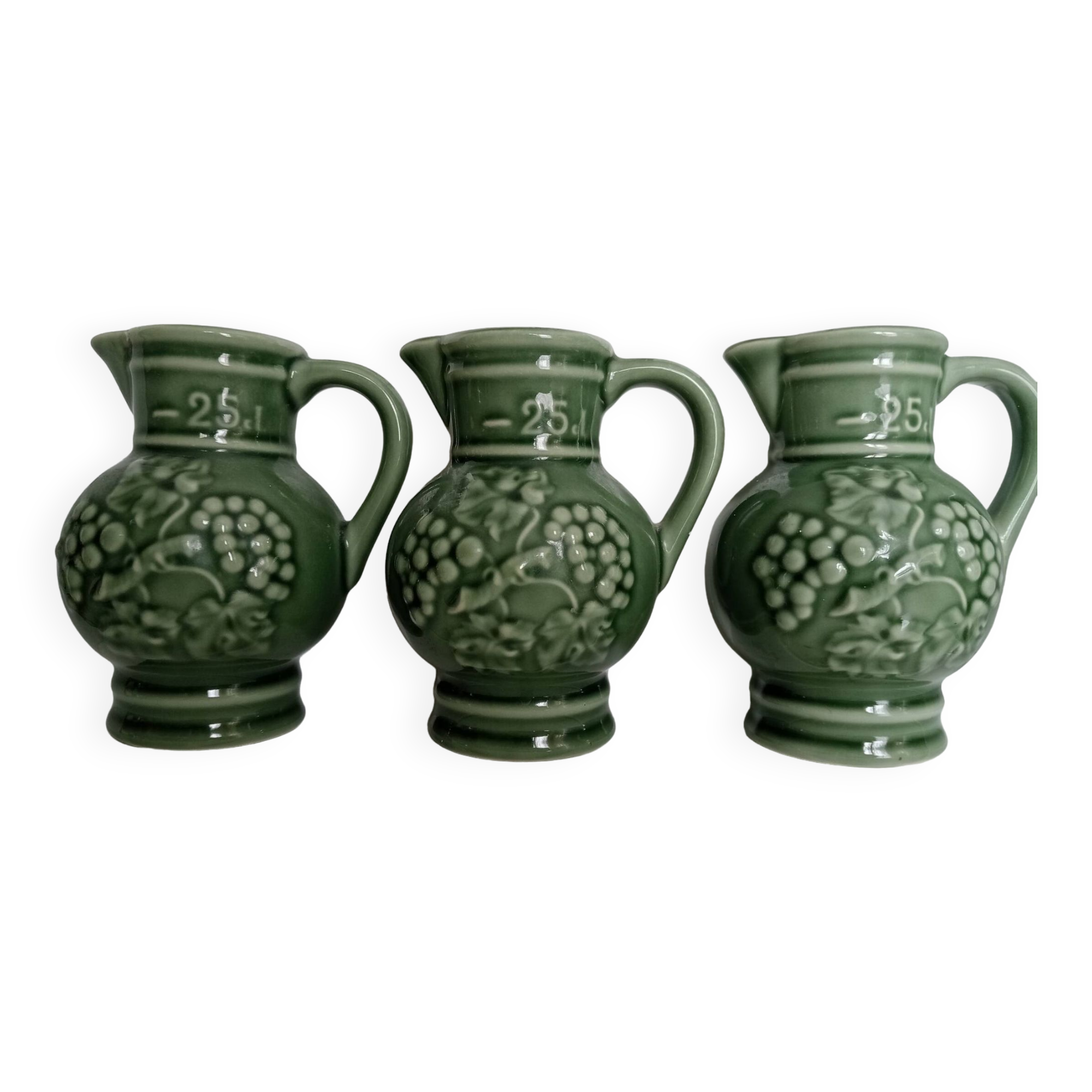 Lot de 3 pichets à vin