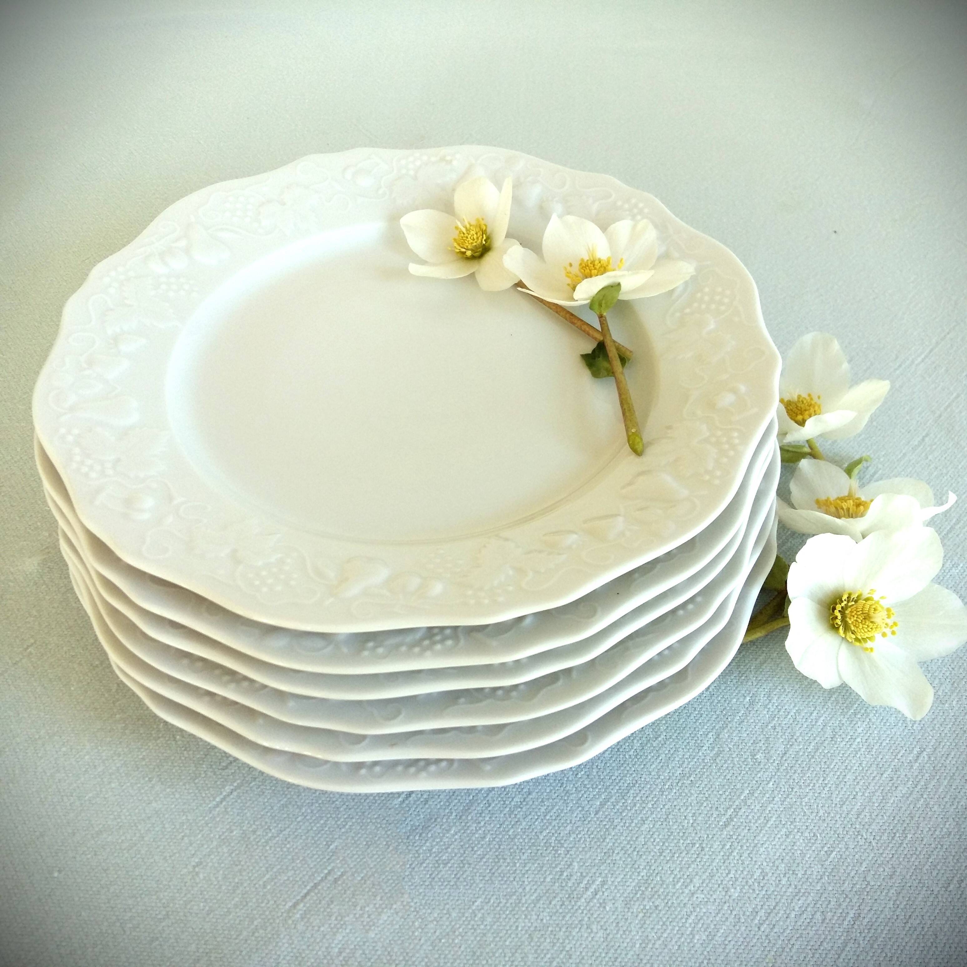 SIX Limoges Dinner Plates.  White Limoges Porcelain Plates.